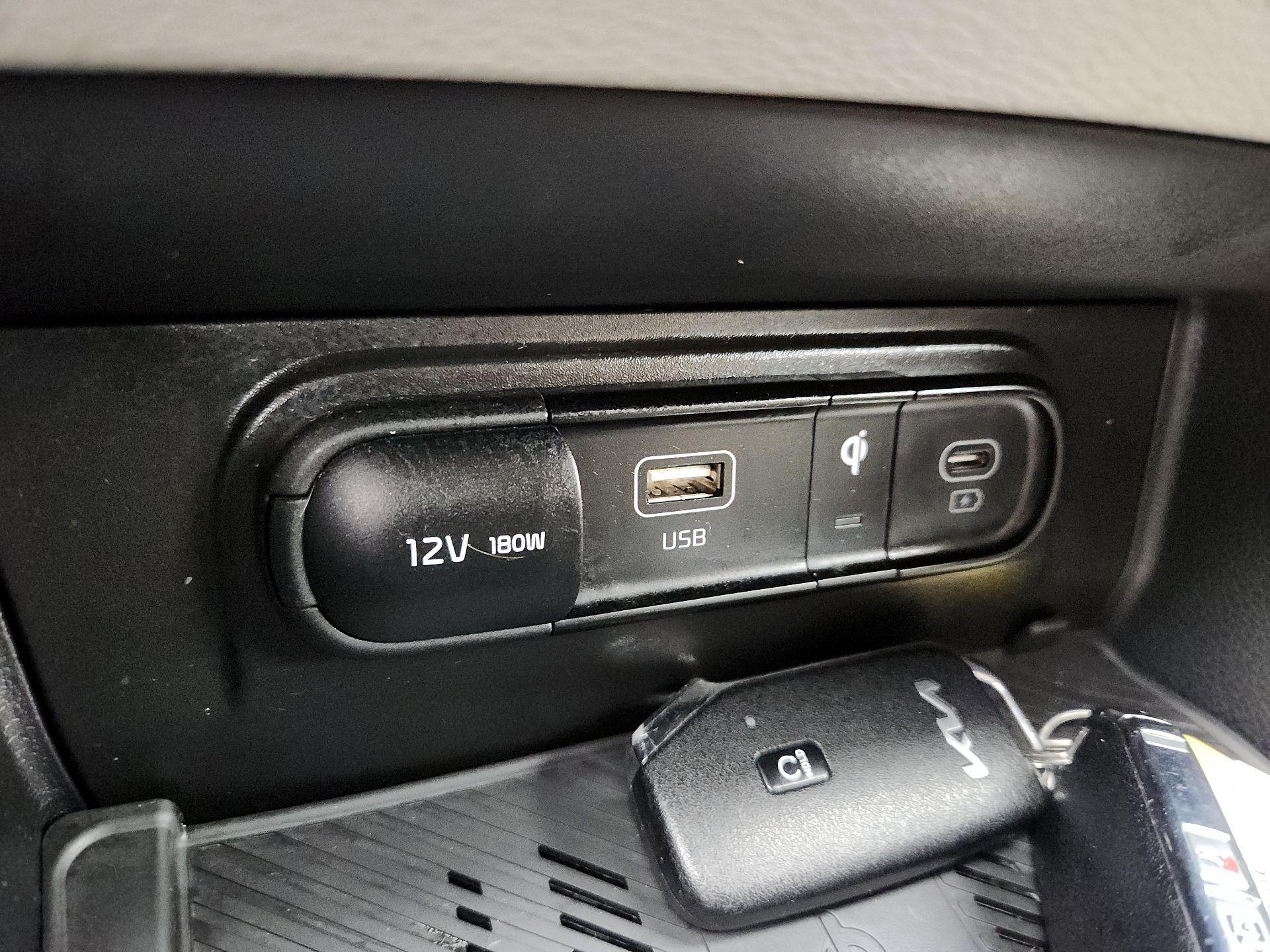 Thumbnail: 2023 Kia Sportage - 19