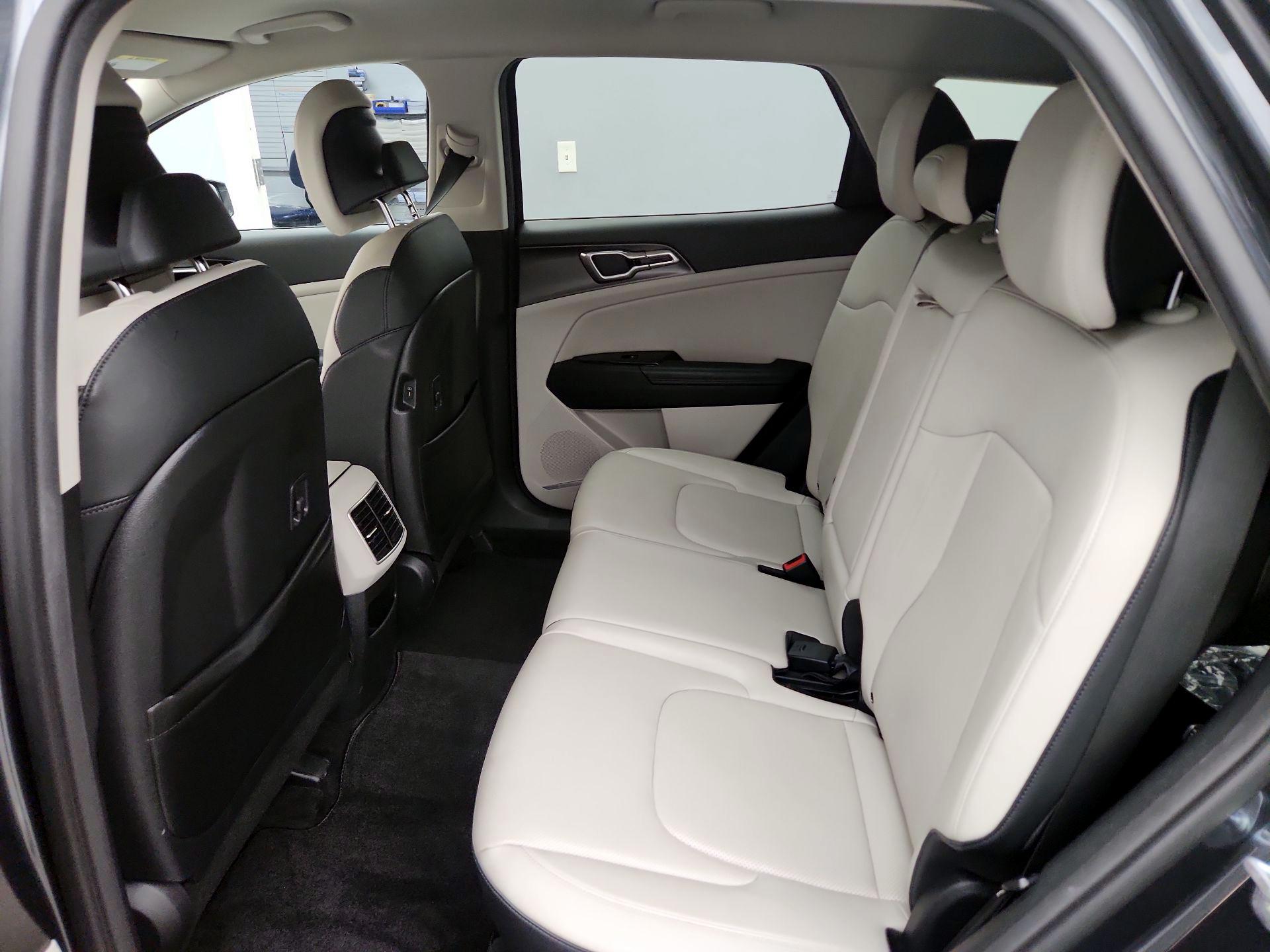 Thumbnail: 2023 Kia Sportage - 20