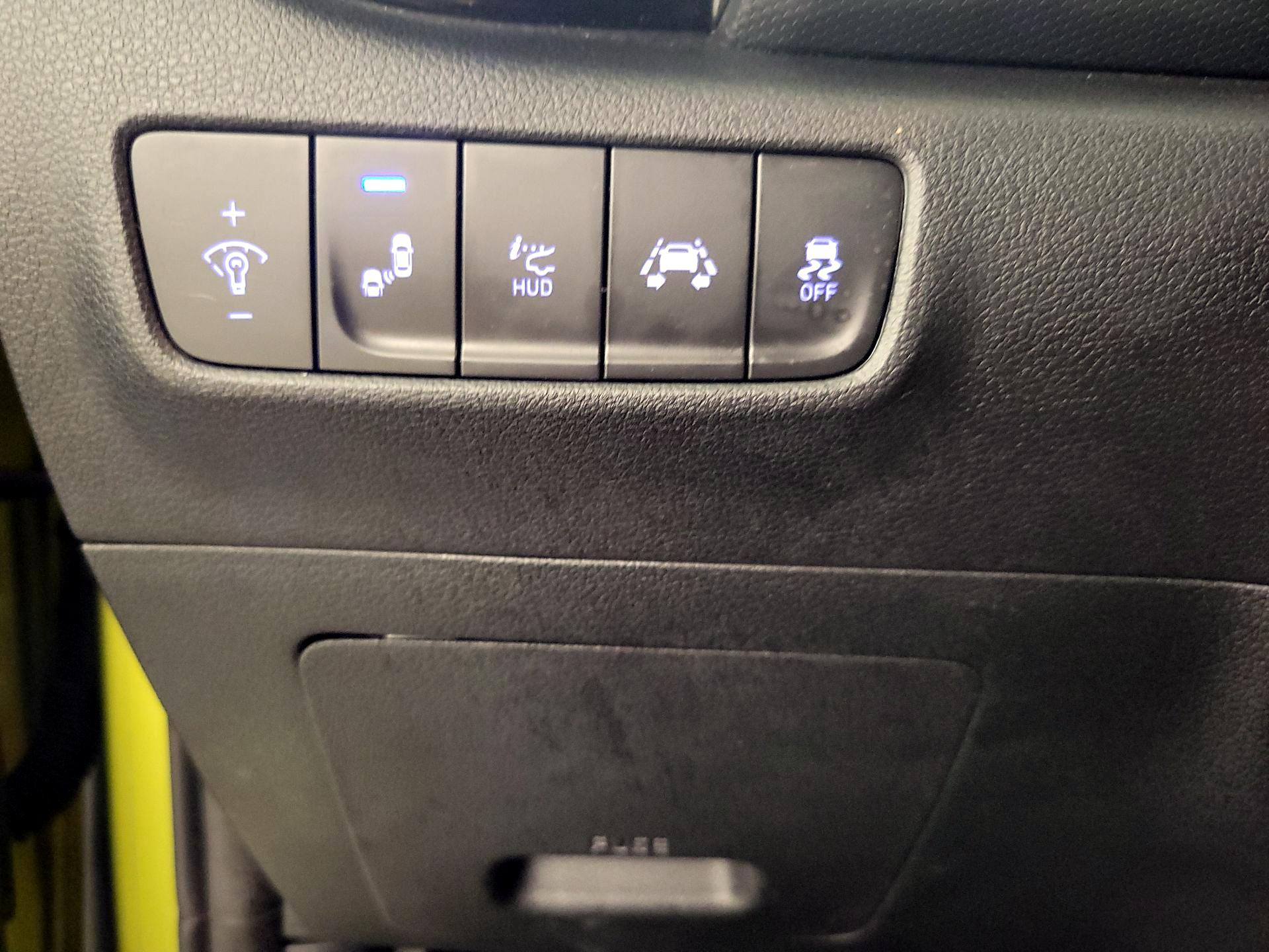 Thumbnail: 2020 Hyundai Kona - 13