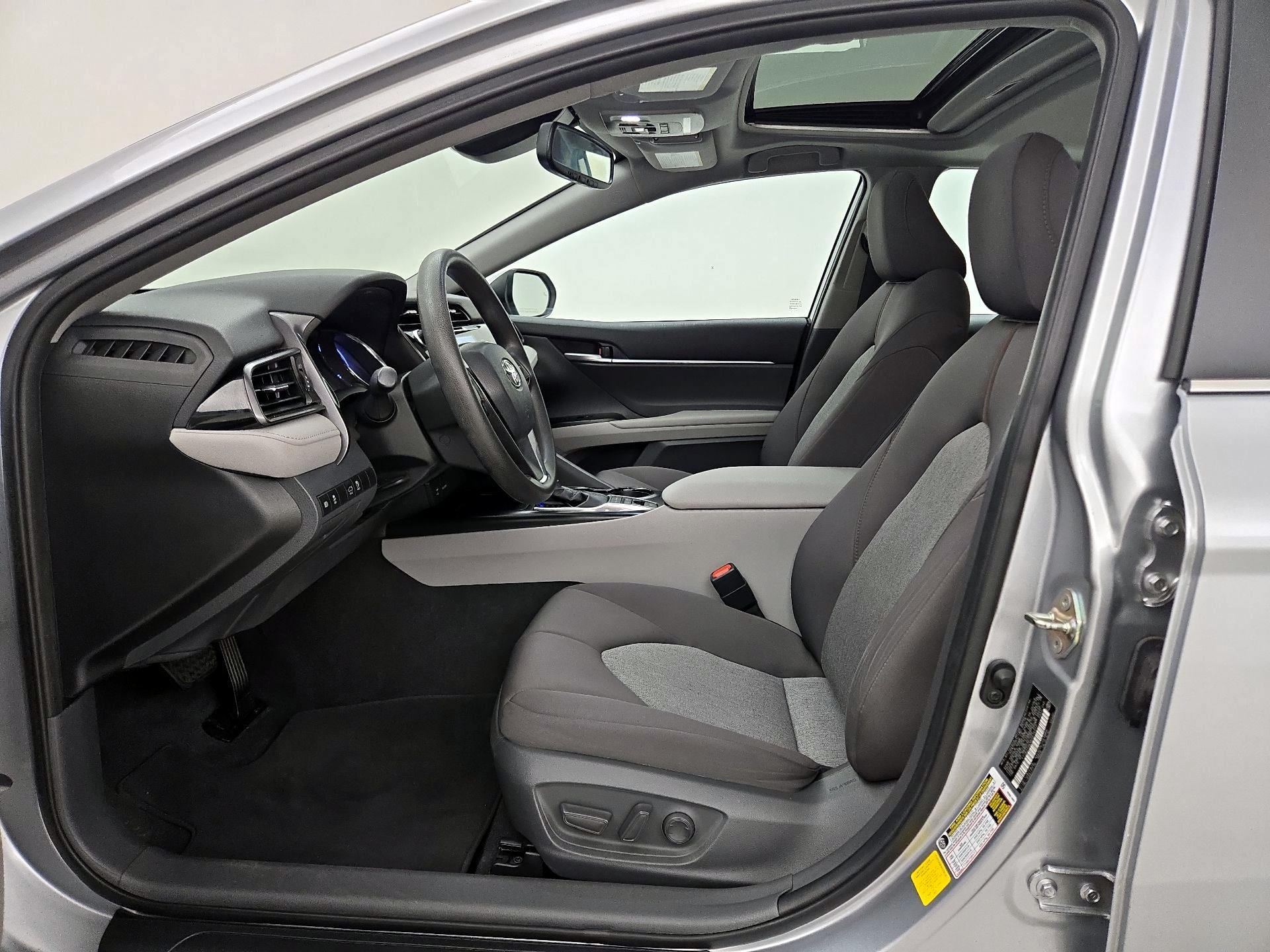 Thumbnail: 2019 Toyota Camry - 11