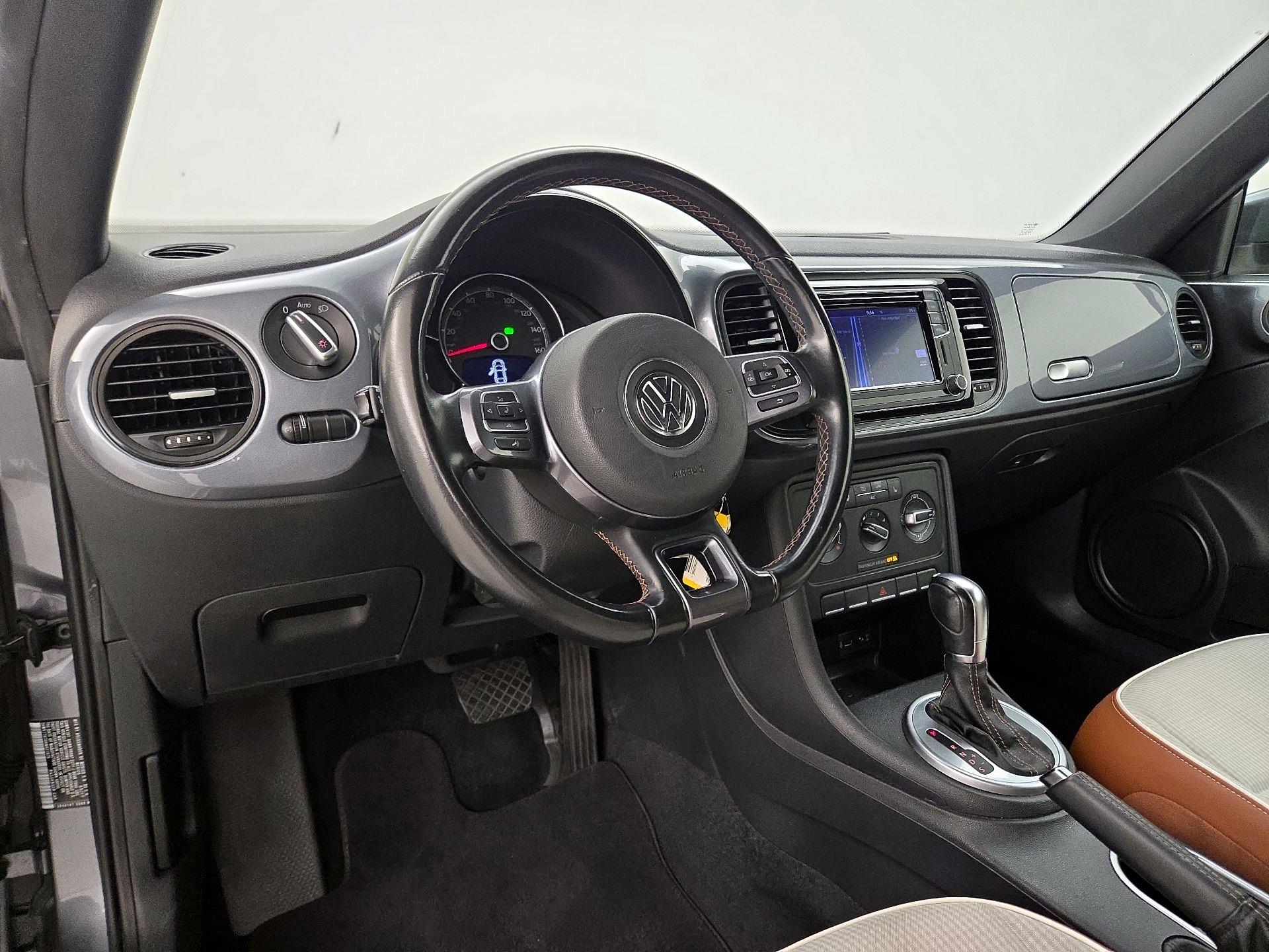 Thumbnail: 2017 Volkswagen Beetle - 9