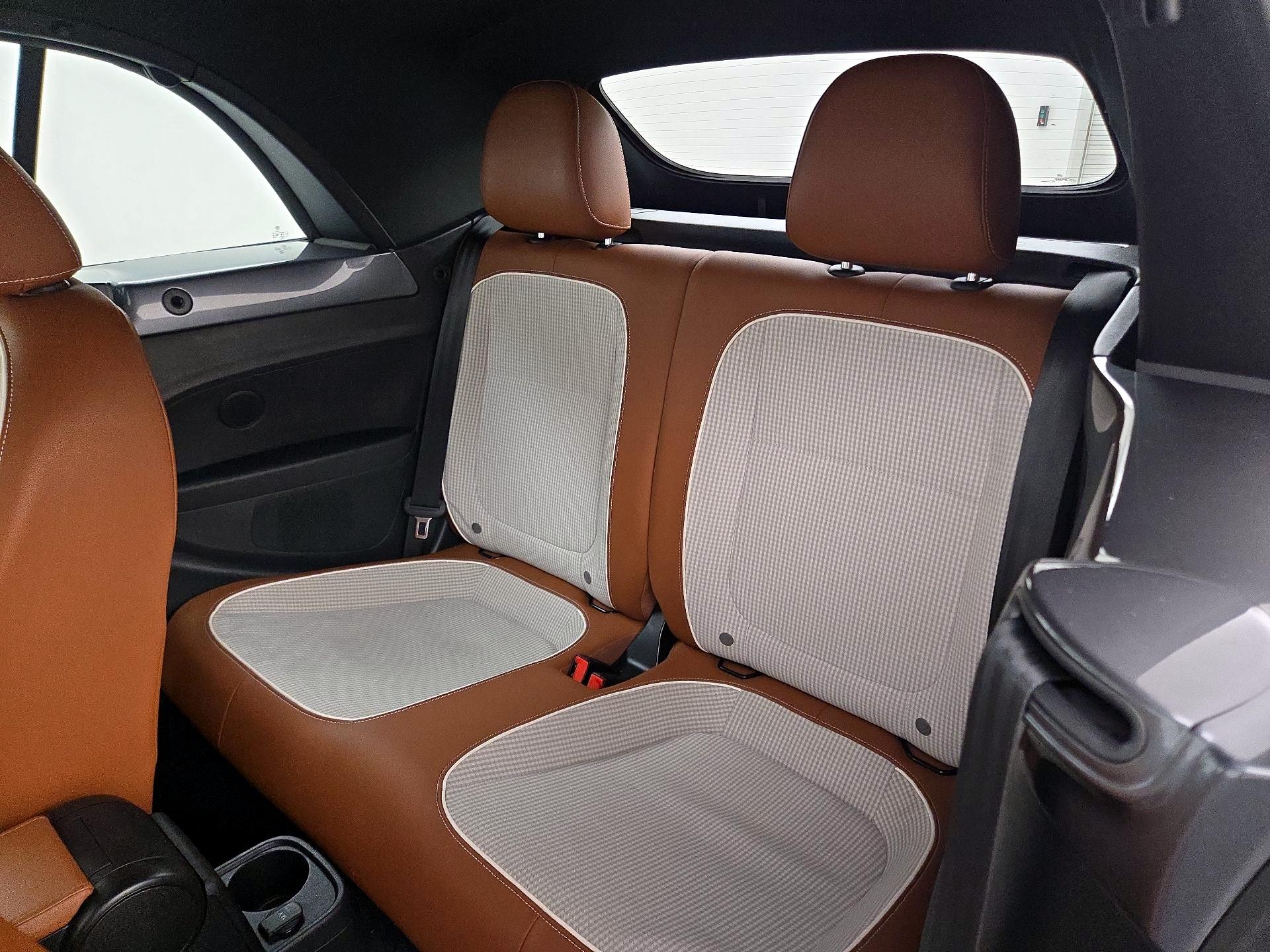 Thumbnail: 2017 Volkswagen Beetle - 20