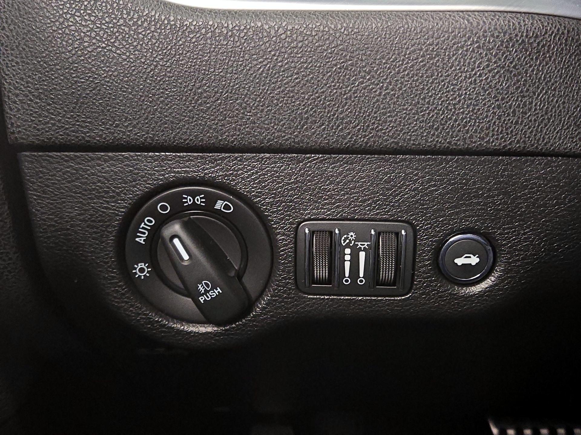 Thumbnail: 2021 Dodge Charger - 13