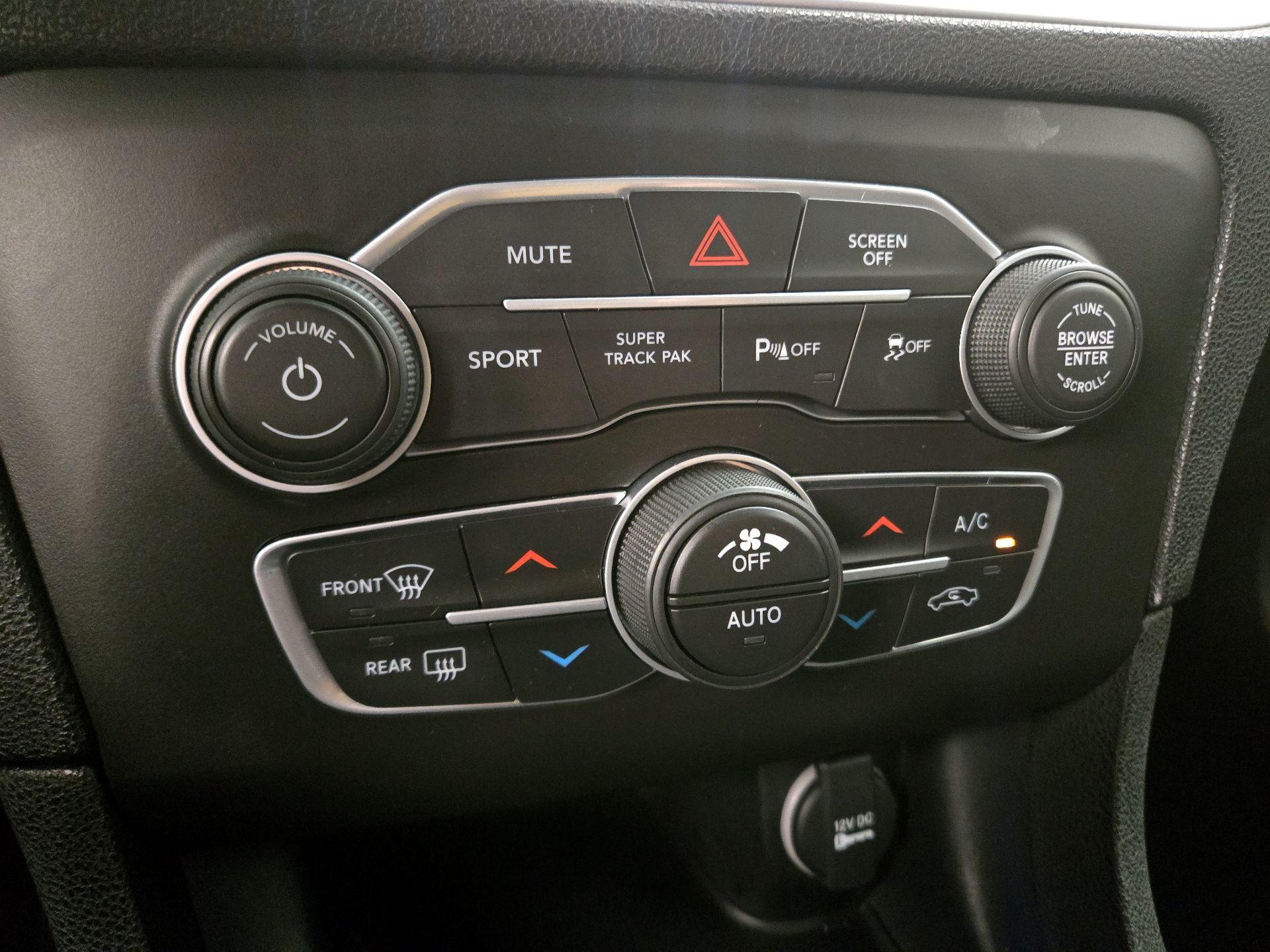 Thumbnail: 2021 Dodge Charger - 16