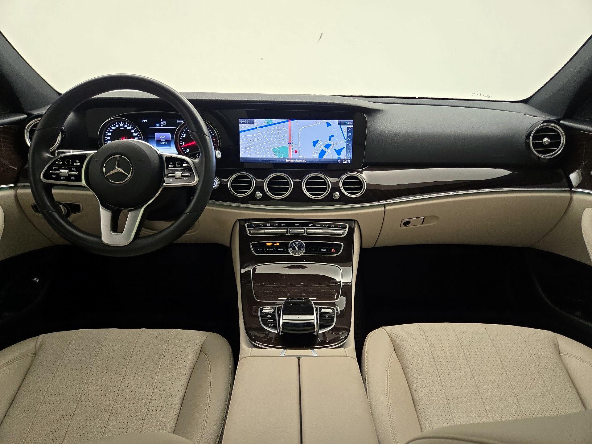 Thumbnail: 2019 Mercedes-Benz E-Class - 9