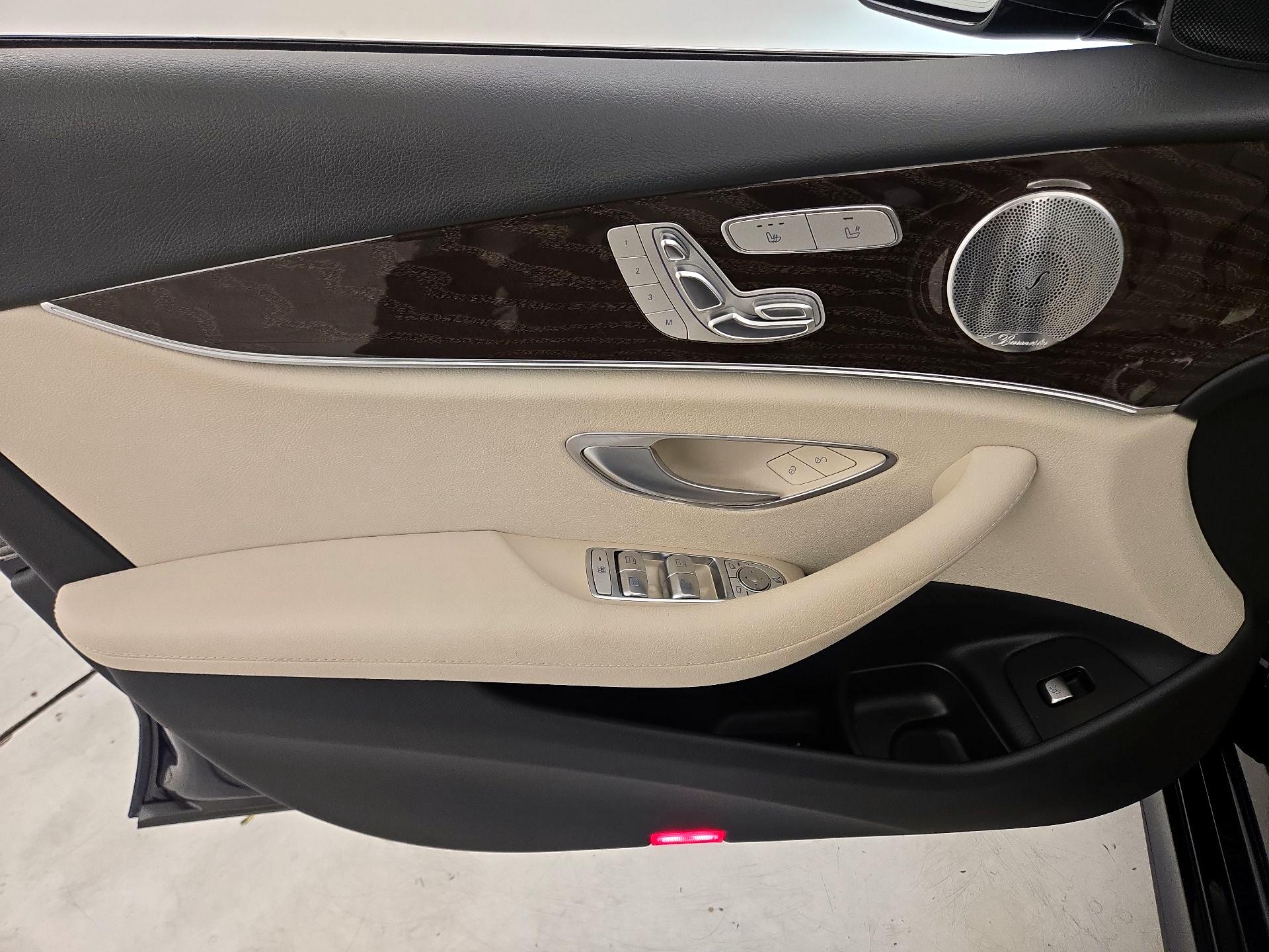 Thumbnail: 2019 Mercedes-Benz E-Class - 12