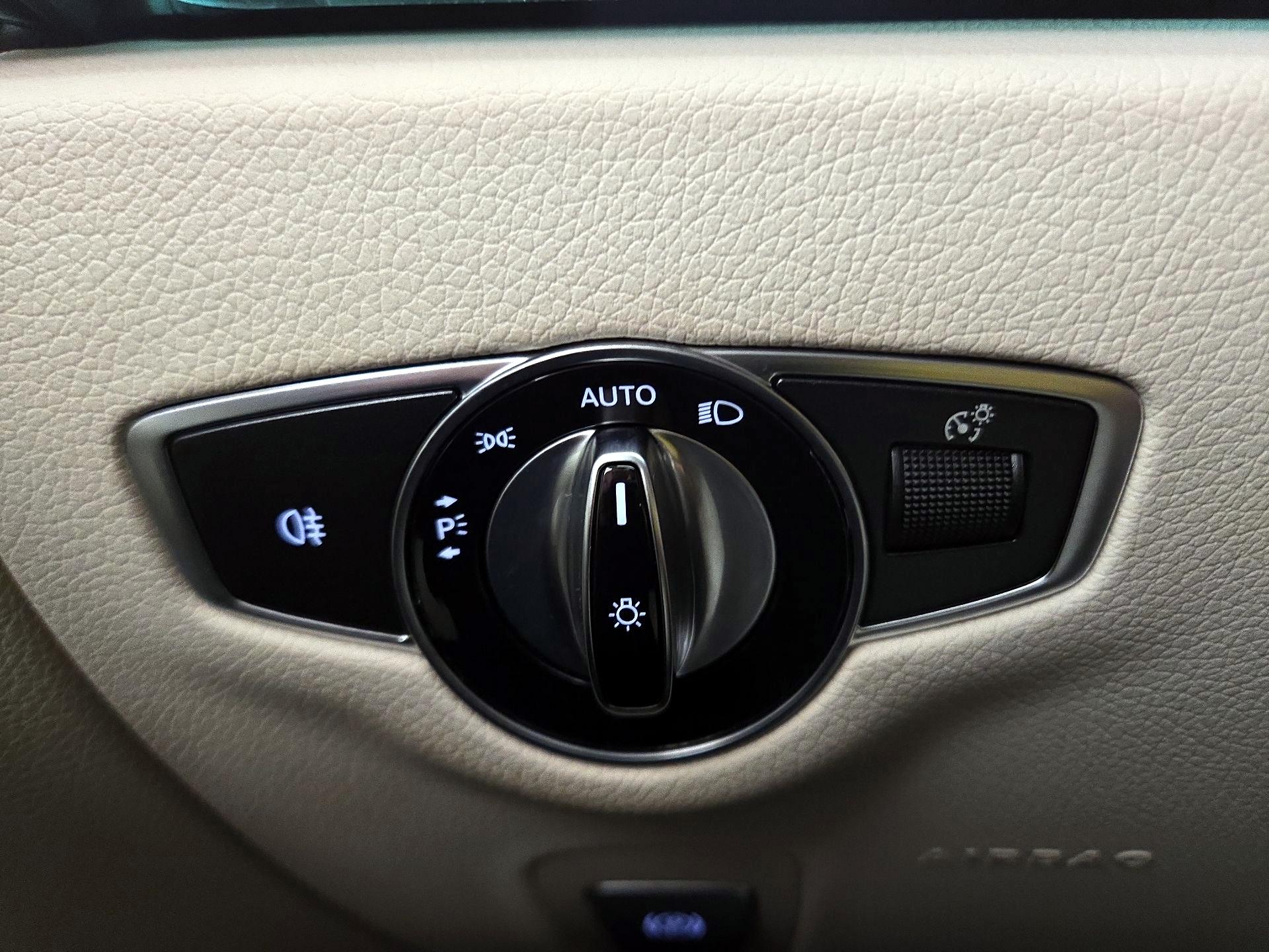 Thumbnail: 2019 Mercedes-Benz E-Class - 13