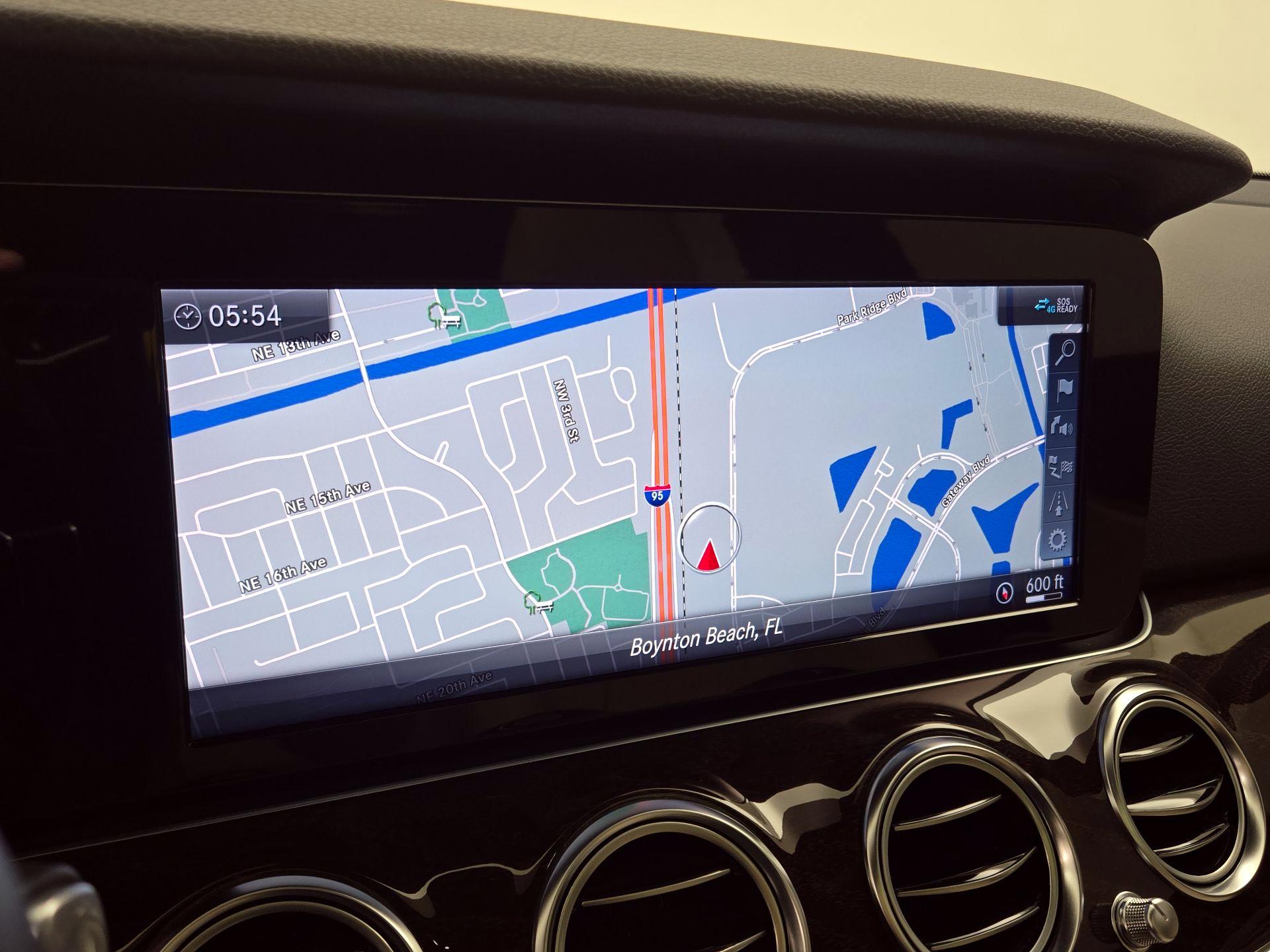 Thumbnail: 2019 Mercedes-Benz E-Class - 14