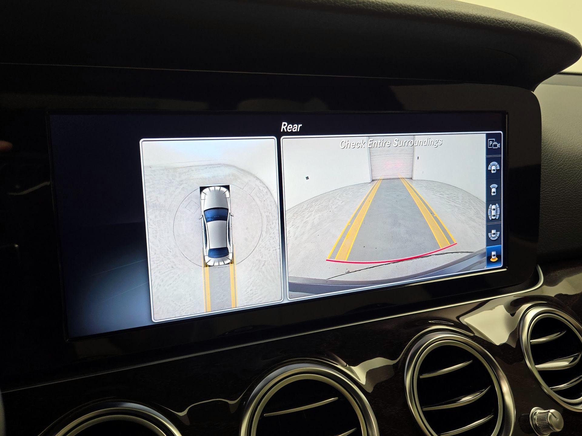 Thumbnail: 2019 Mercedes-Benz E-Class - 15