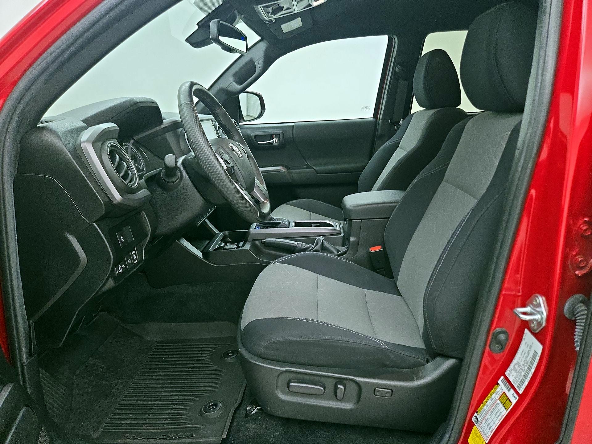 Thumbnail: 2022 Toyota Tacoma - 11