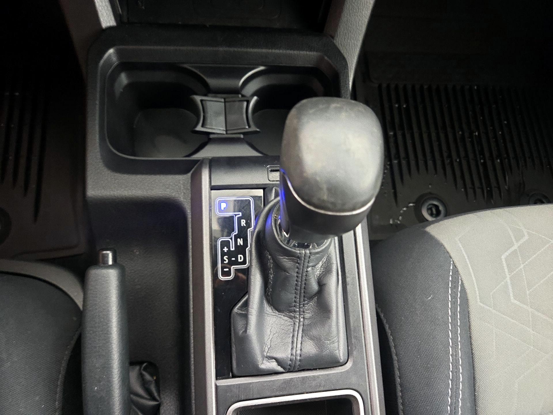 Thumbnail: 2022 Toyota Tacoma - 17