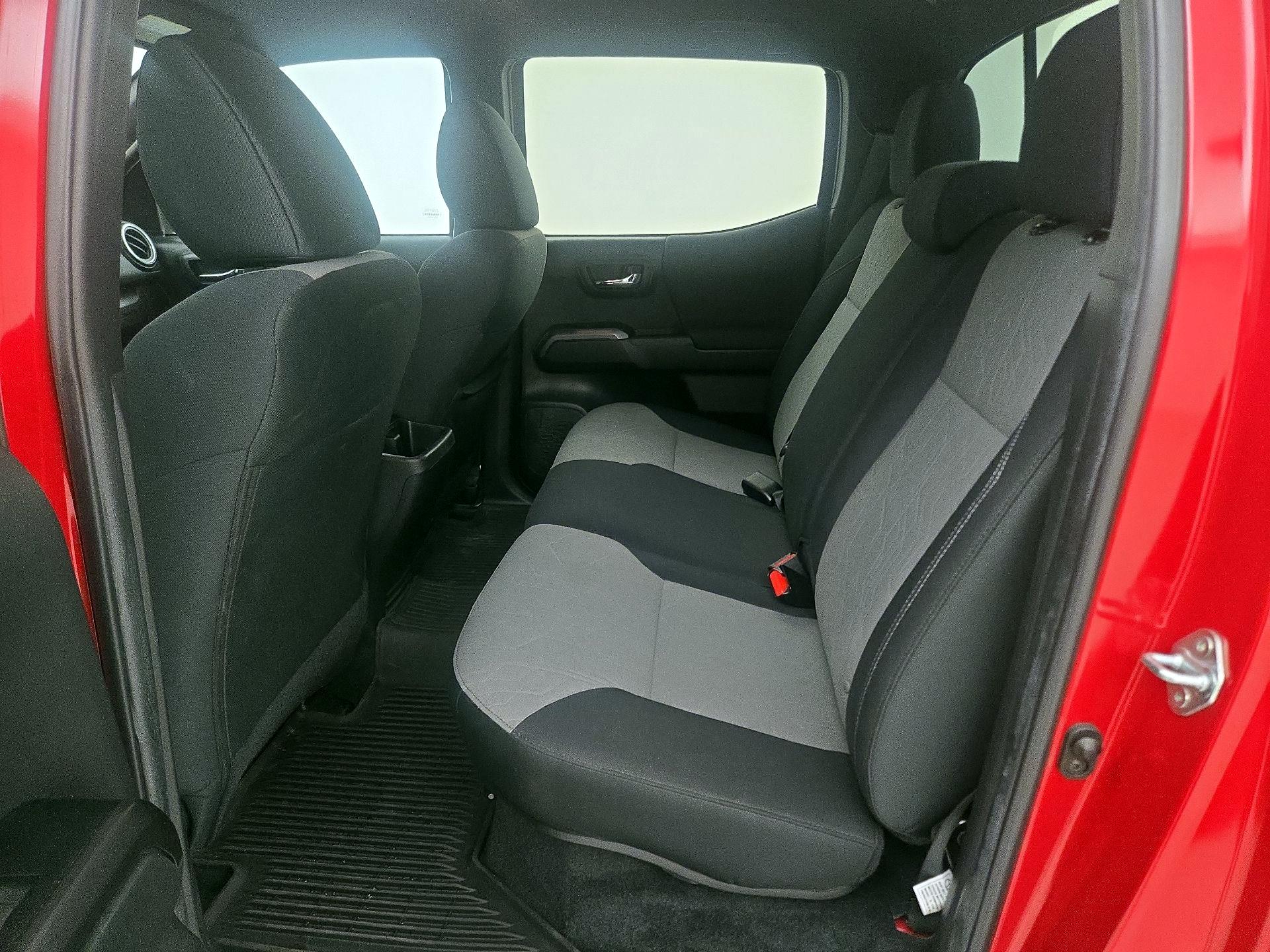 Thumbnail: 2022 Toyota Tacoma - 19