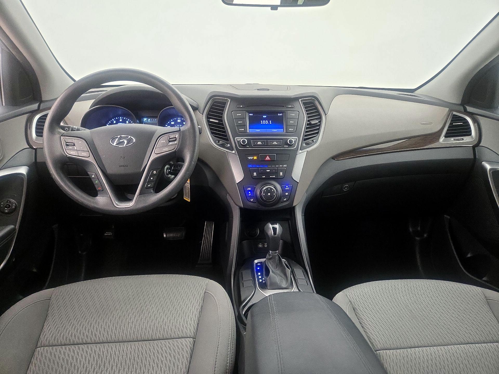 Thumbnail: 2017 Hyundai Santa Fe - 9