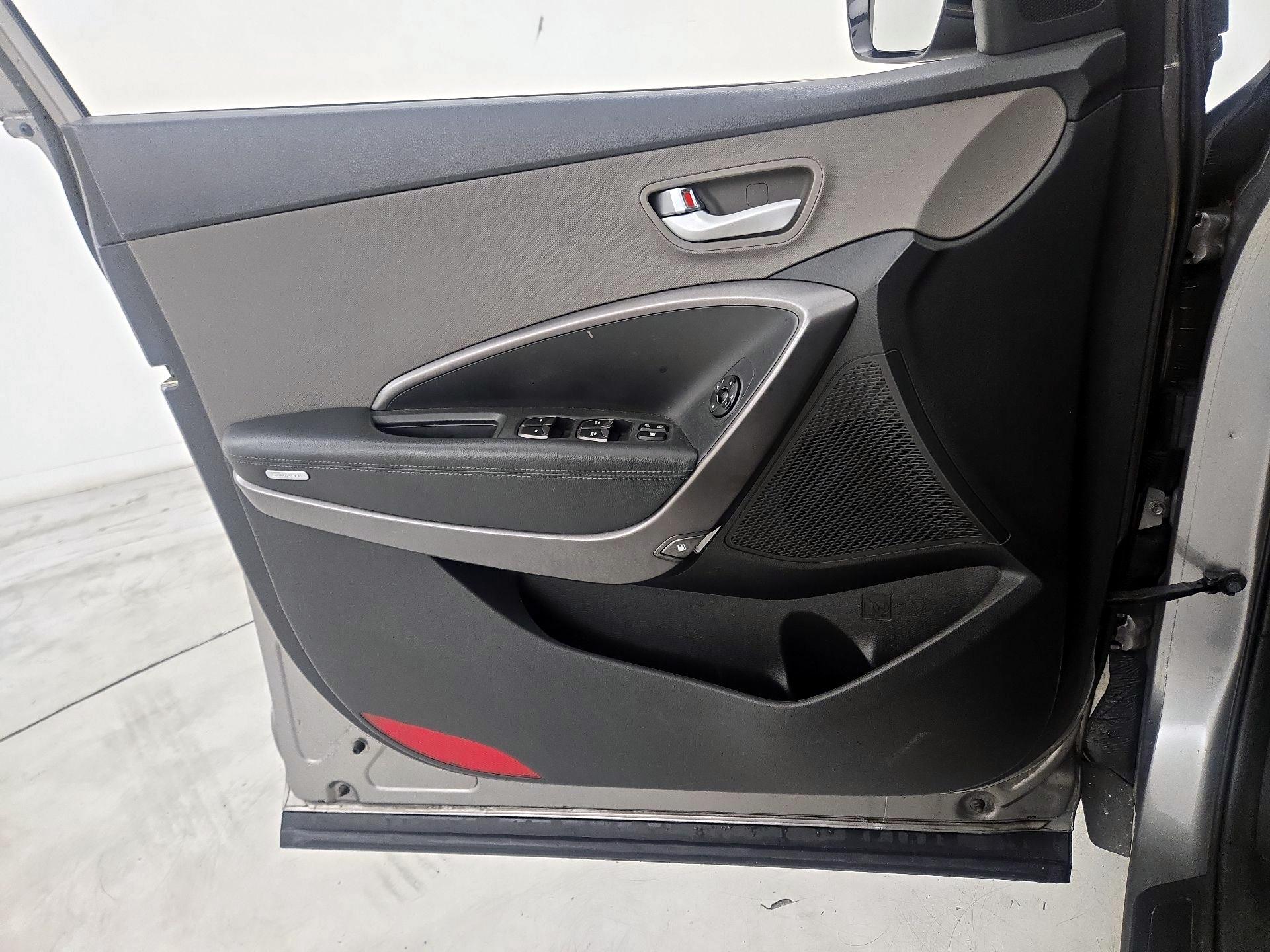 Thumbnail: 2017 Hyundai Santa Fe - 12