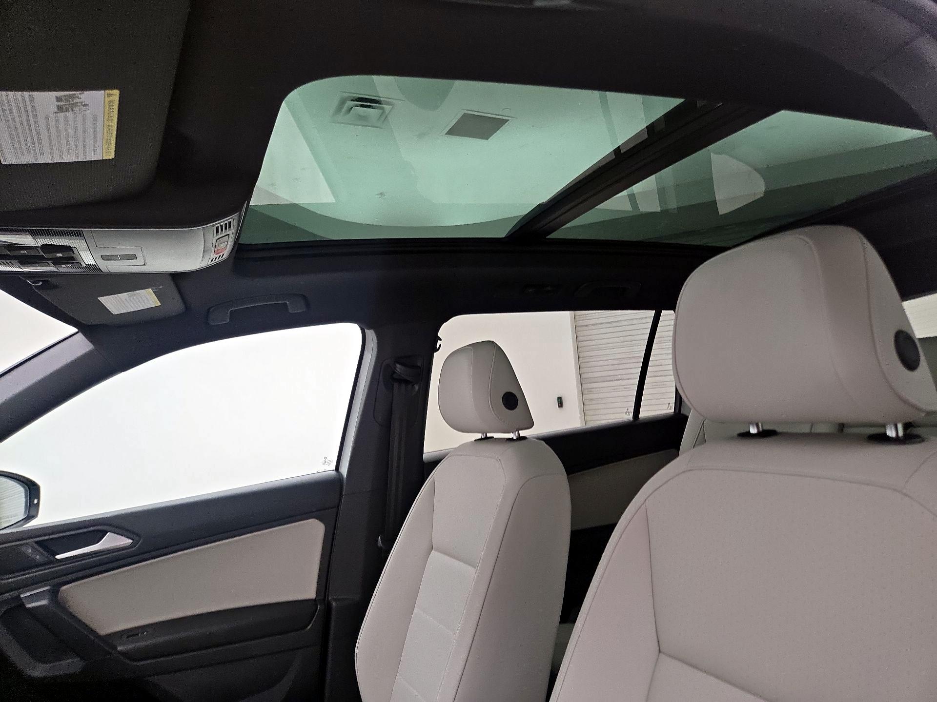 Thumbnail: 2021 Volkswagen Tiguan - 19