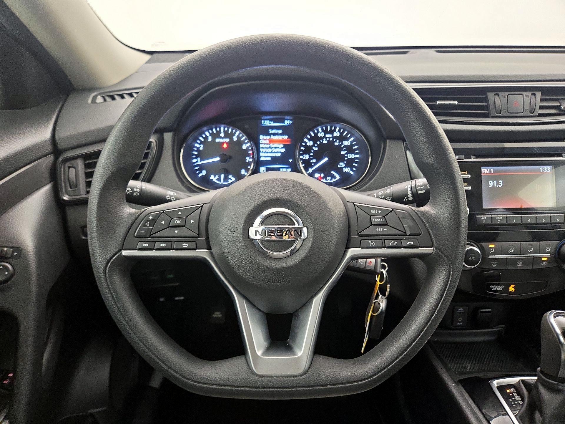 Thumbnail: 2017 Nissan Rogue - 10