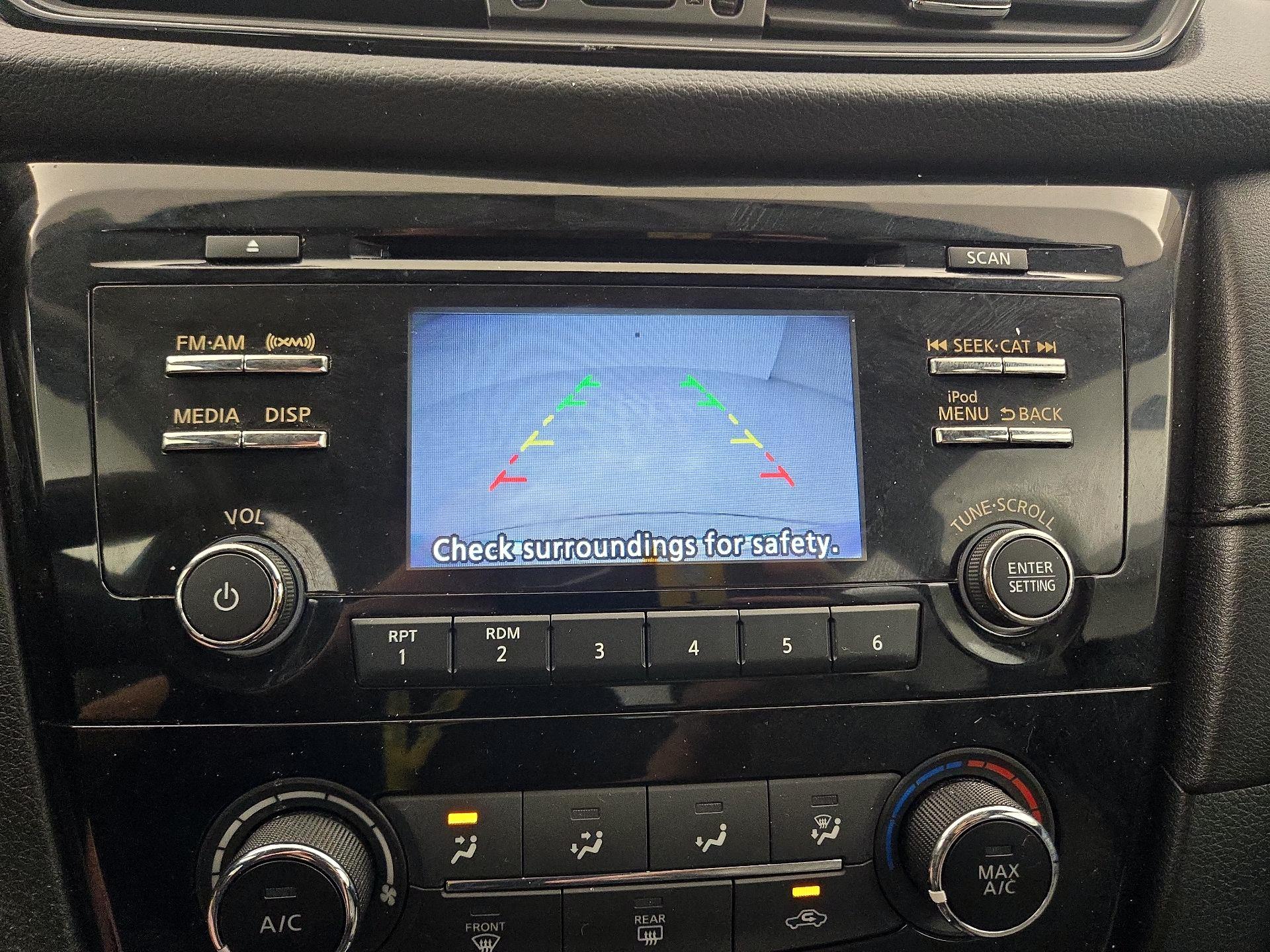 Thumbnail: 2017 Nissan Rogue - 14