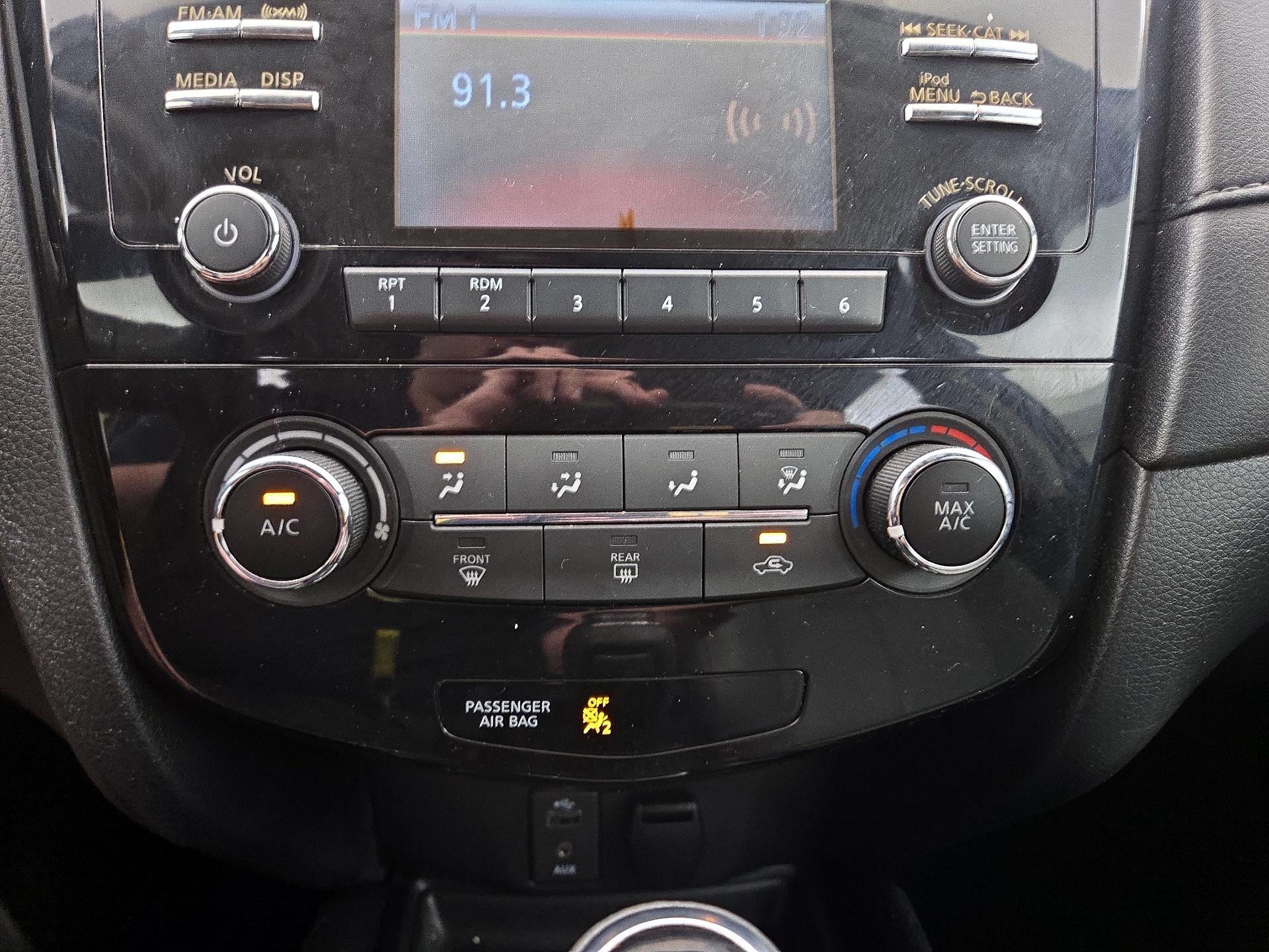 Thumbnail: 2017 Nissan Rogue - 16