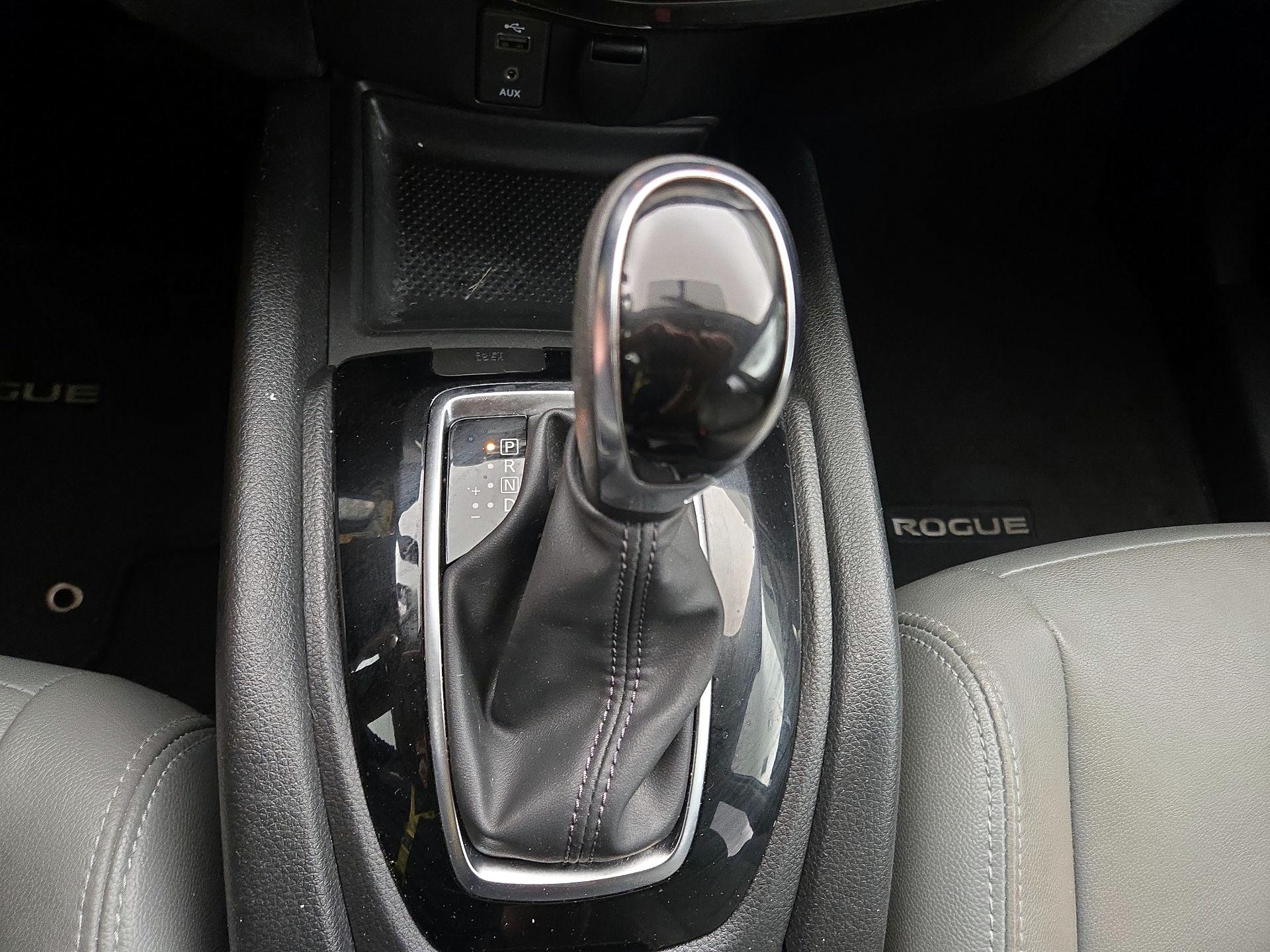 Thumbnail: 2017 Nissan Rogue - 17