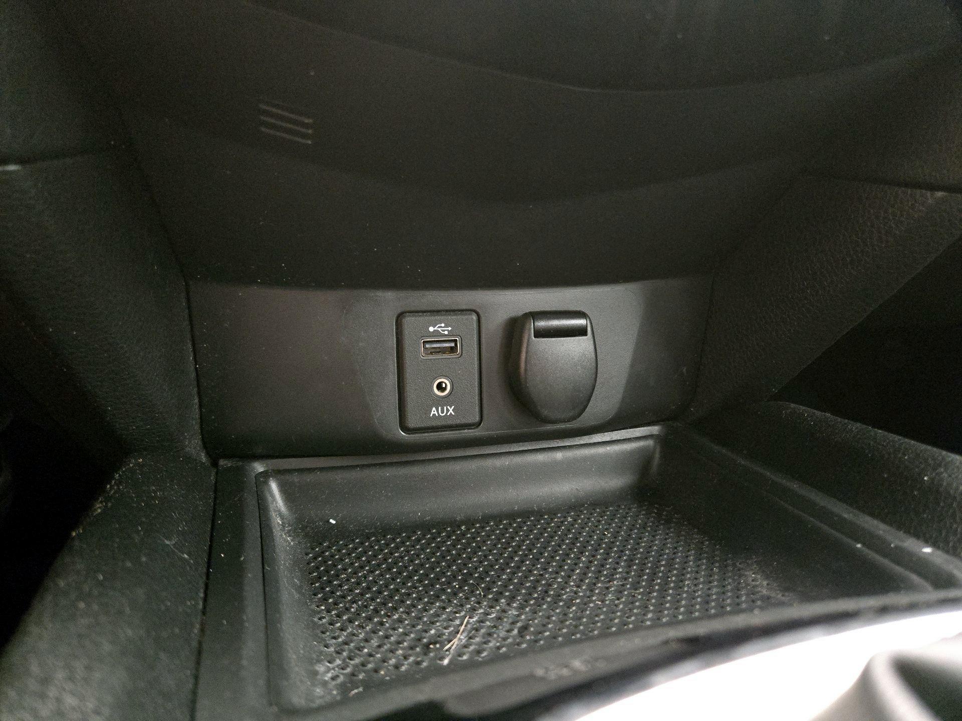 Thumbnail: 2017 Nissan Rogue - 18