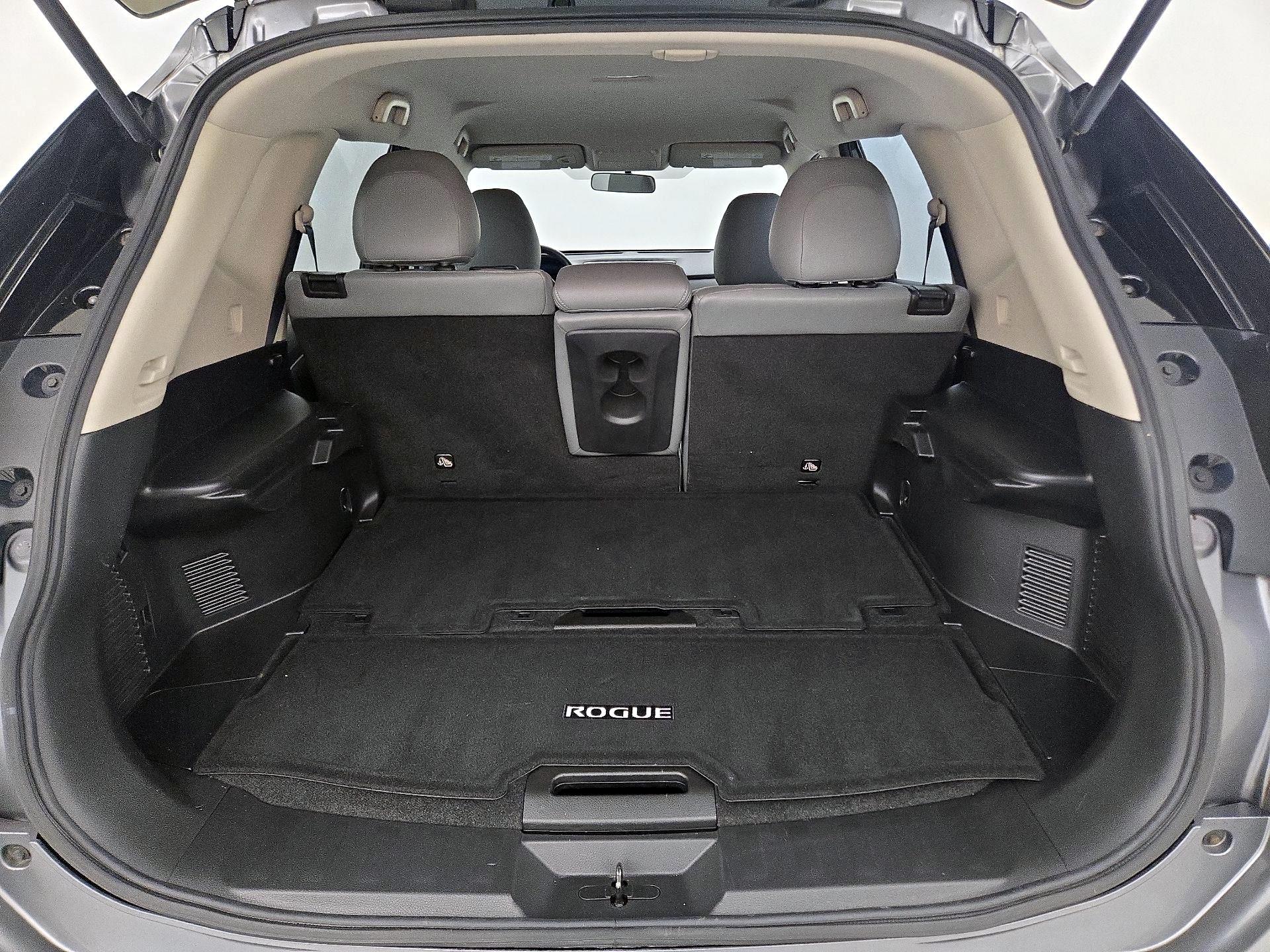 Thumbnail: 2017 Nissan Rogue - 20