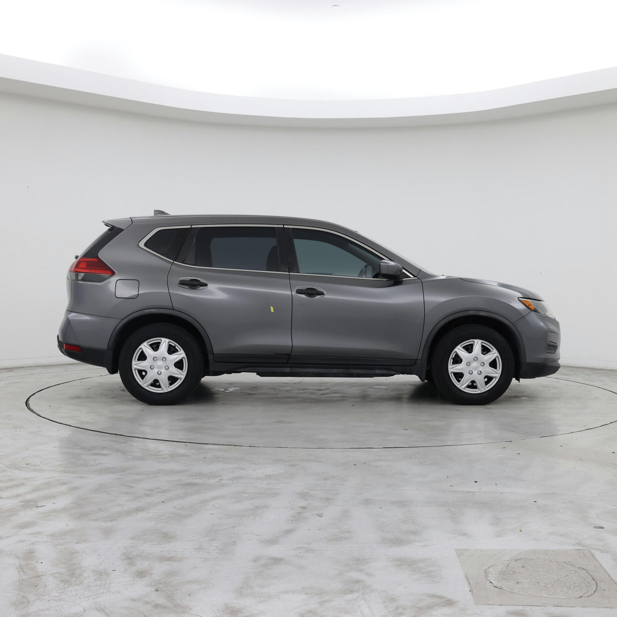 Thumbnail: 2017 Nissan Rogue - 7