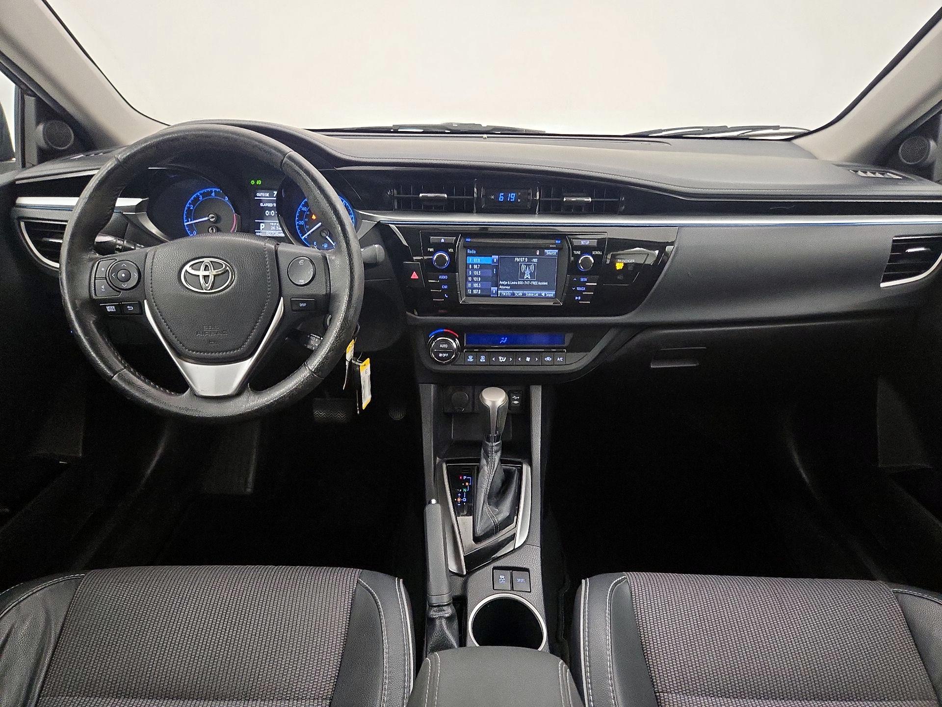 Thumbnail: 2015 Toyota Corolla - 9