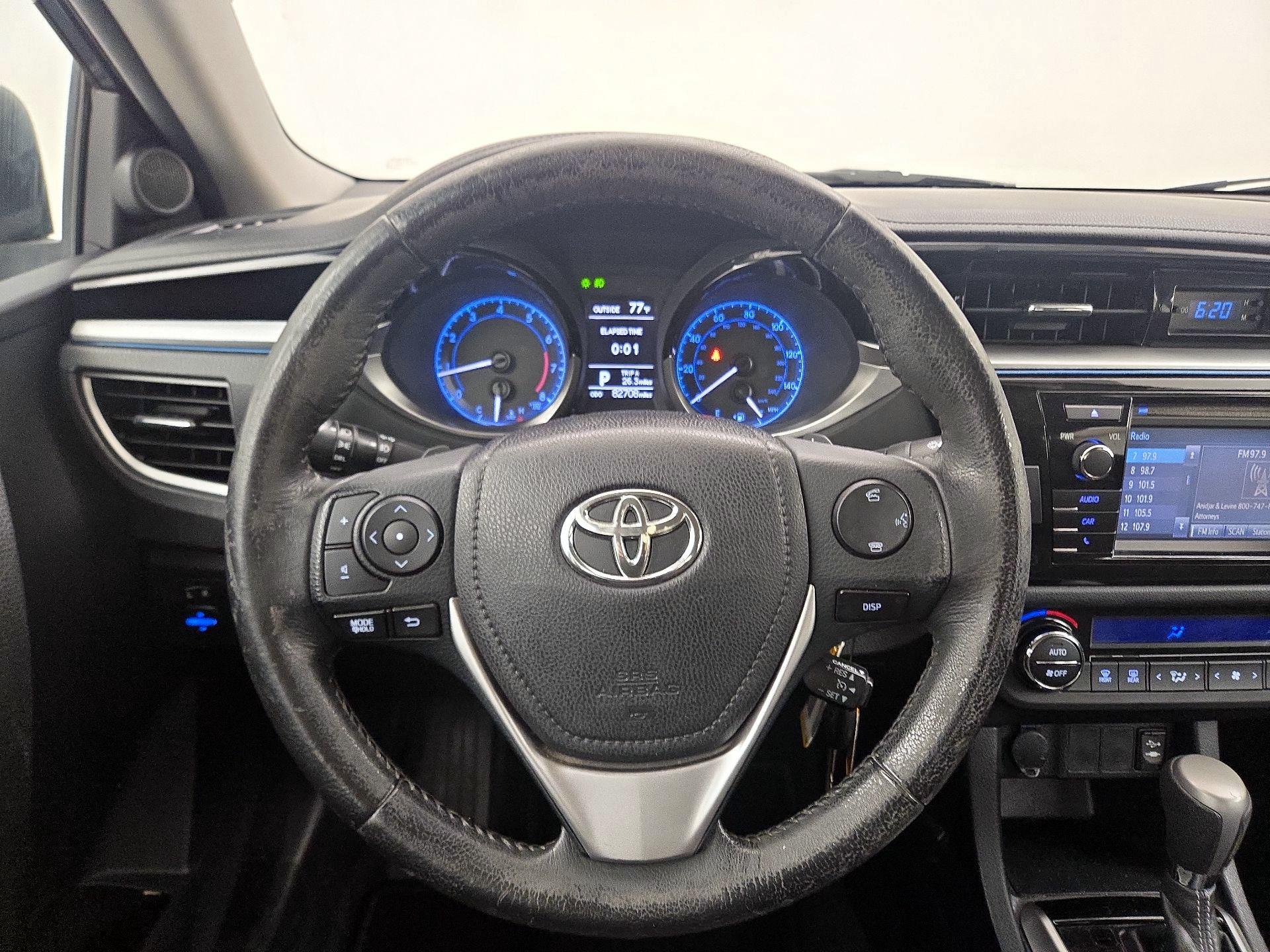 Thumbnail: 2015 Toyota Corolla - 10