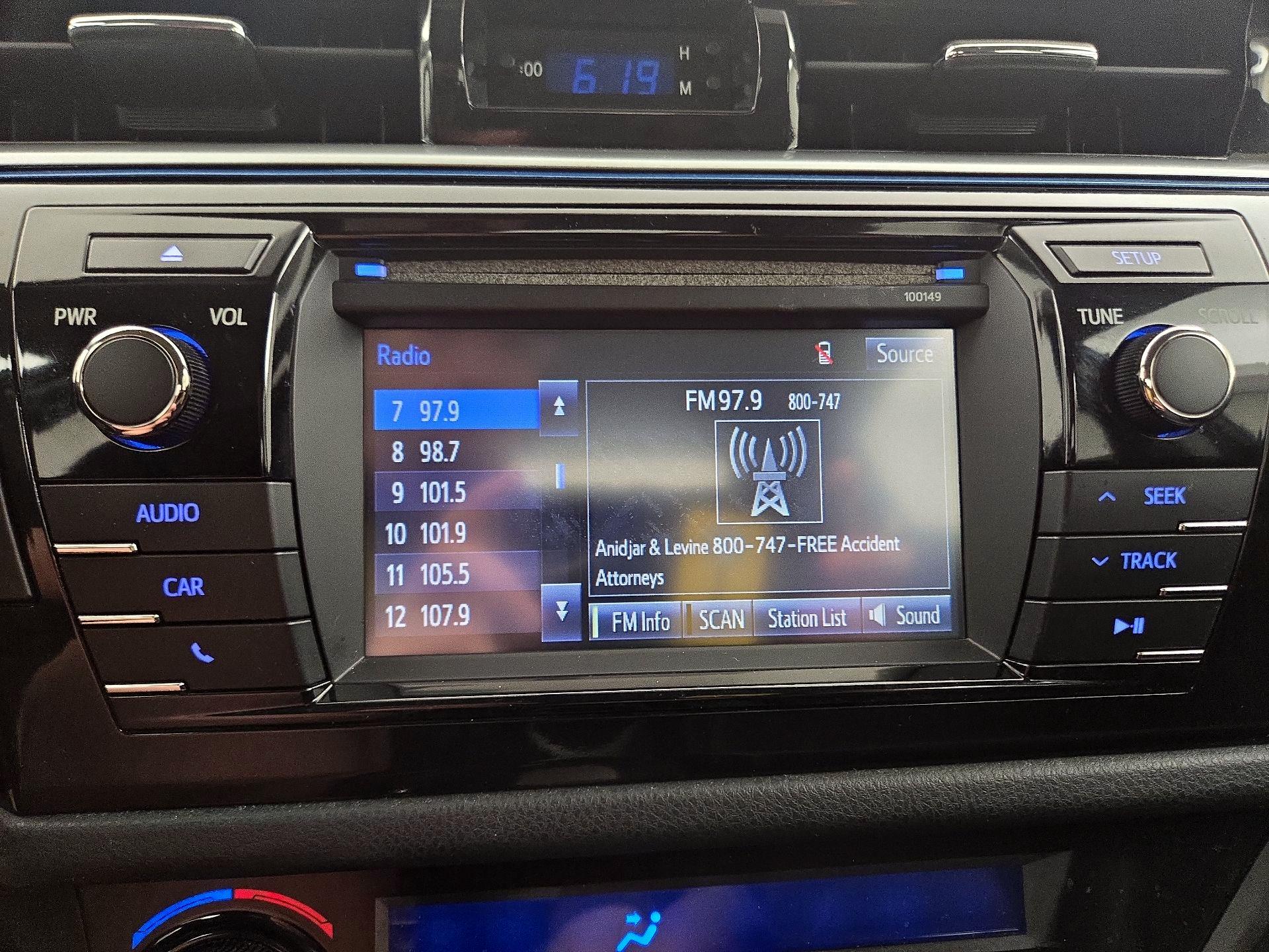 Thumbnail: 2015 Toyota Corolla - 15