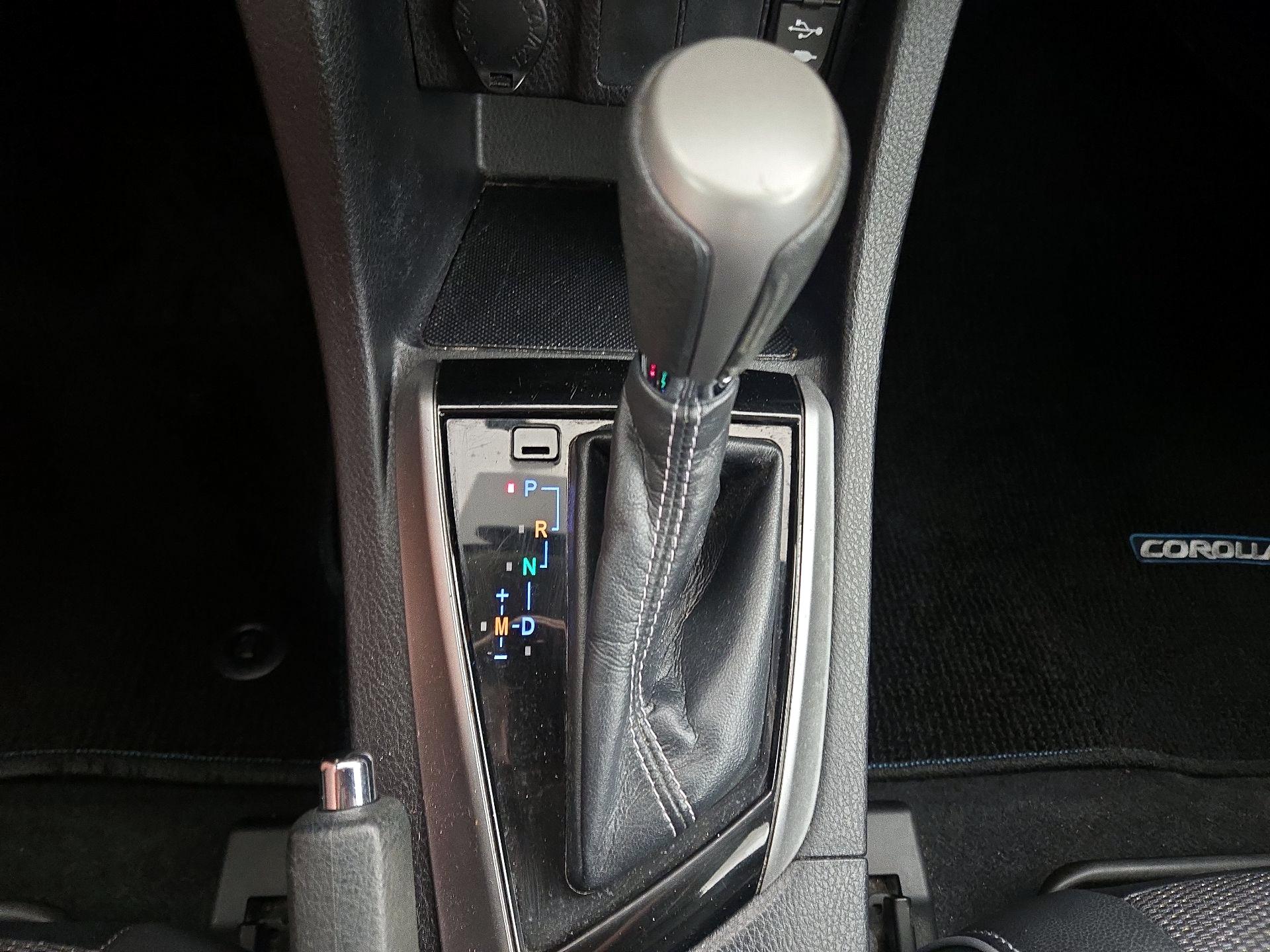 Thumbnail: 2015 Toyota Corolla - 17