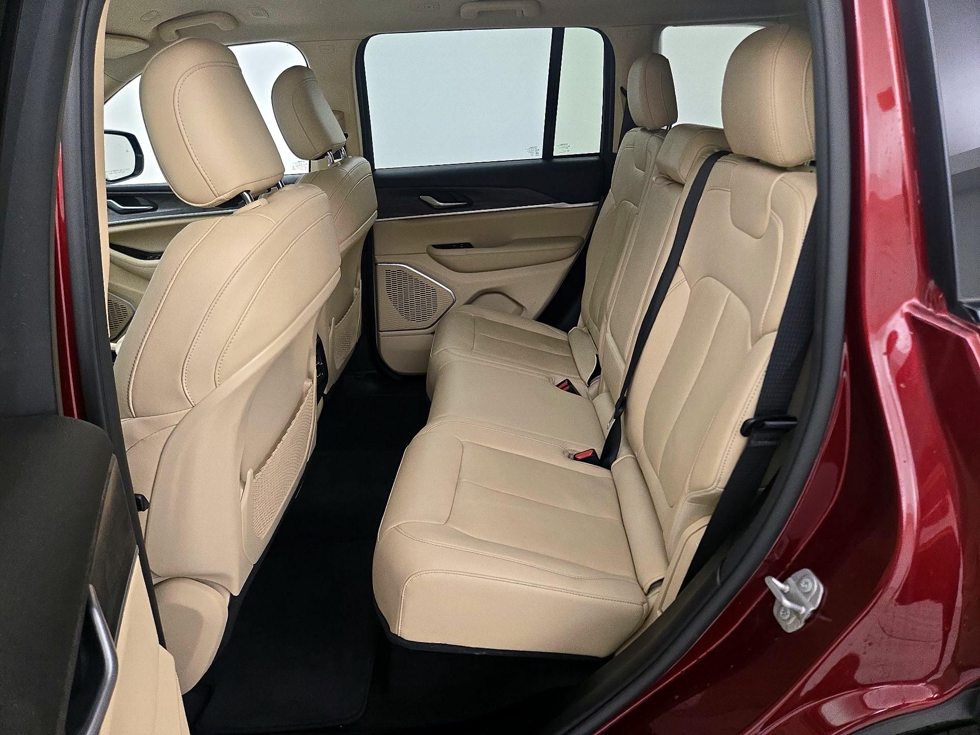 Thumbnail: 2022 Jeep Grand Cherokee - 19