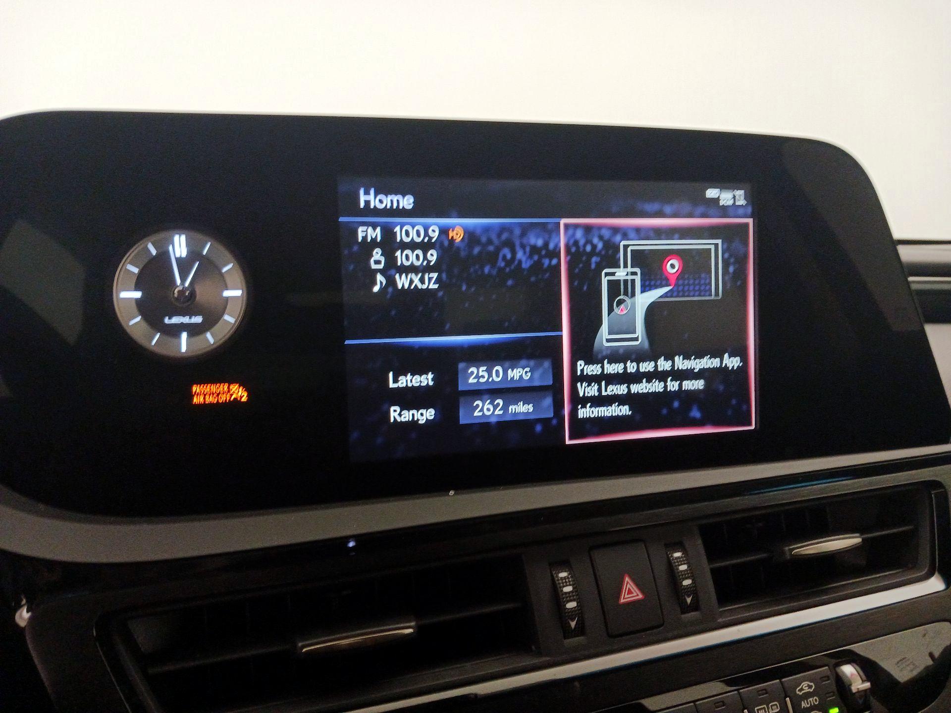 Thumbnail: 2022 Lexus ES - 15