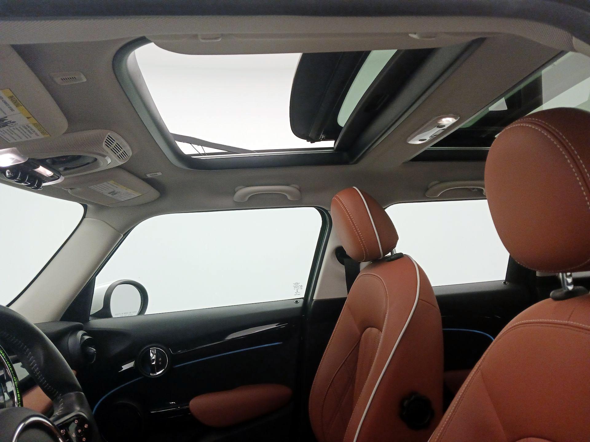 Thumbnail: 2023 MINI Cooper Hardtop - 20