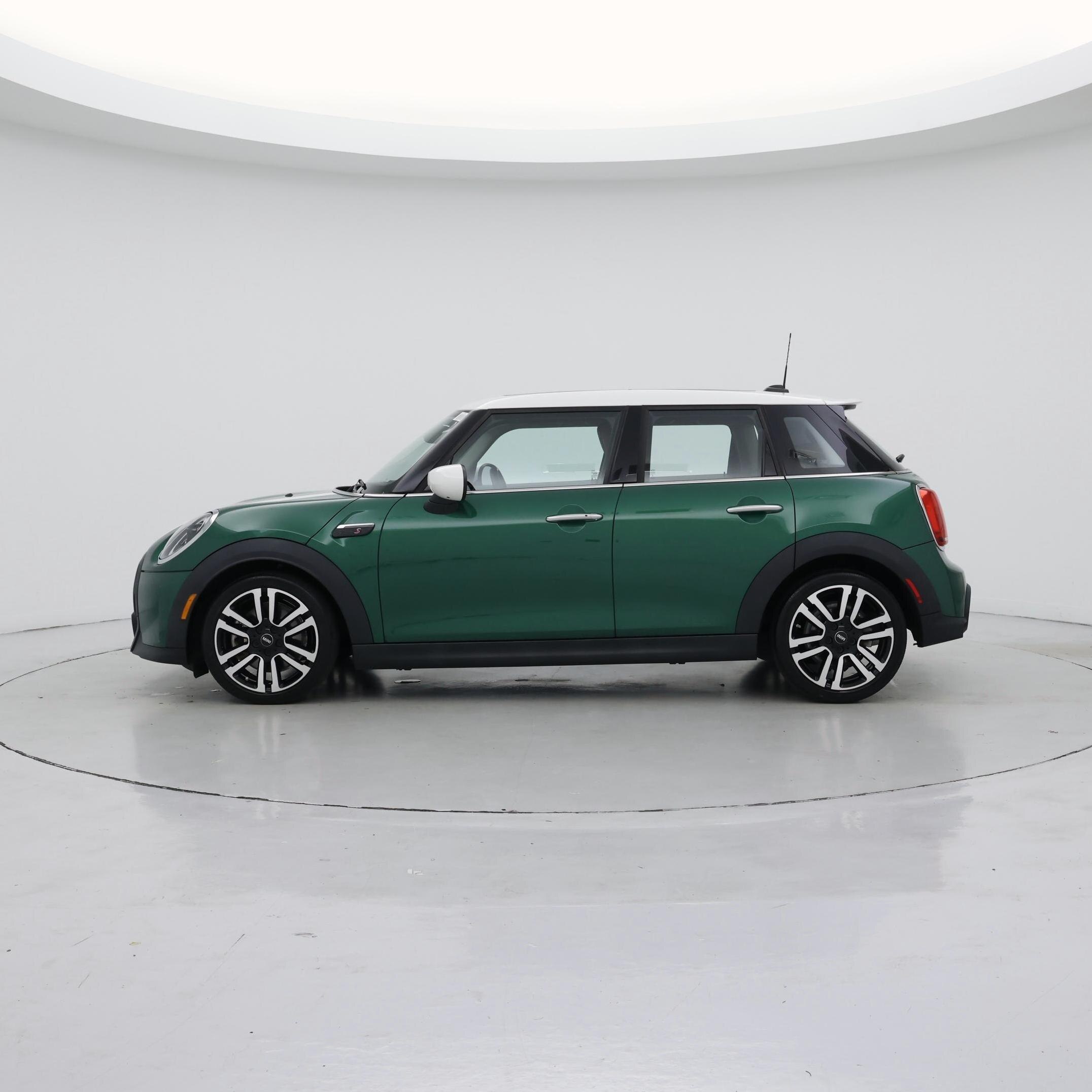 Thumbnail: 2023 MINI Cooper Hardtop - 3