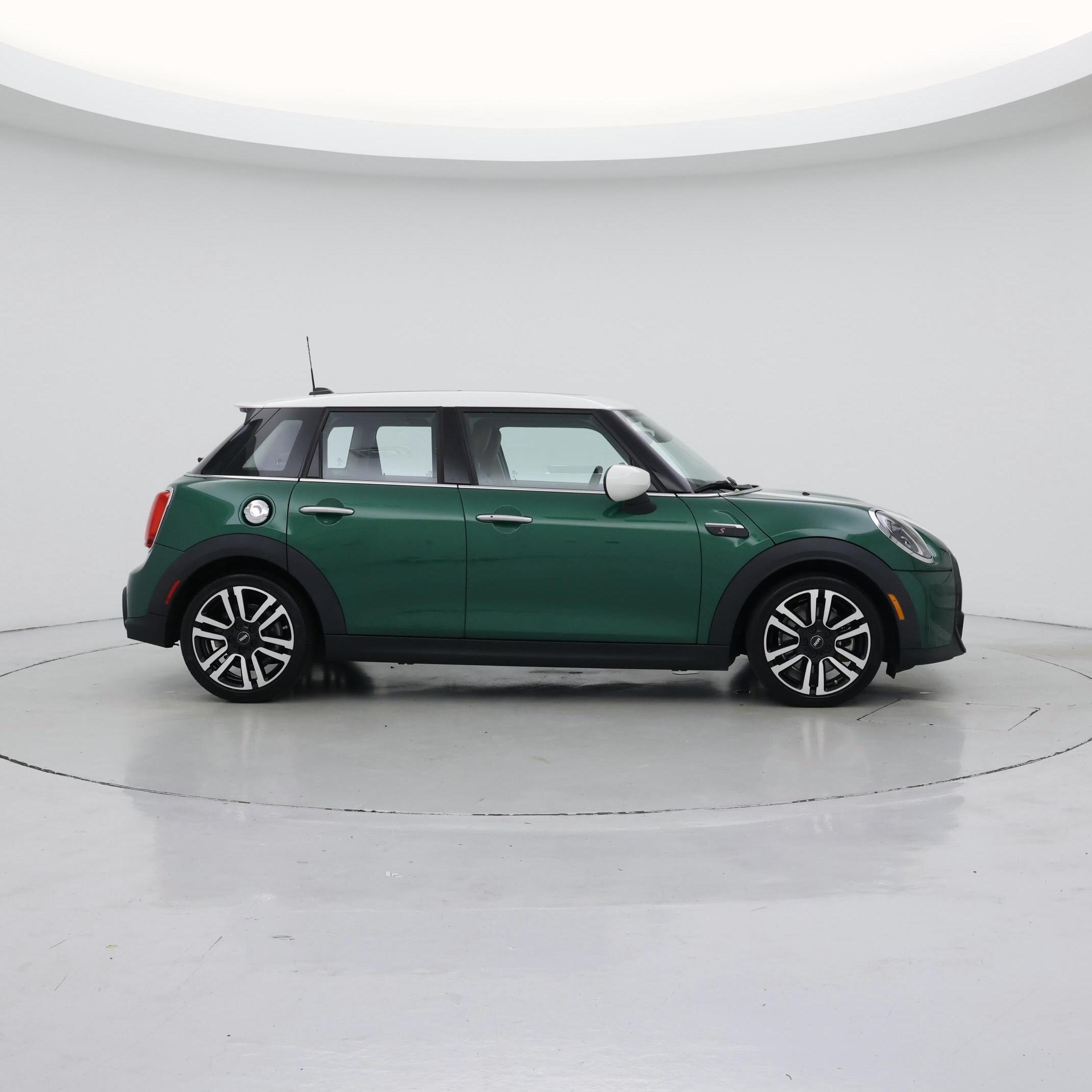 Thumbnail: 2023 MINI Cooper Hardtop - 7