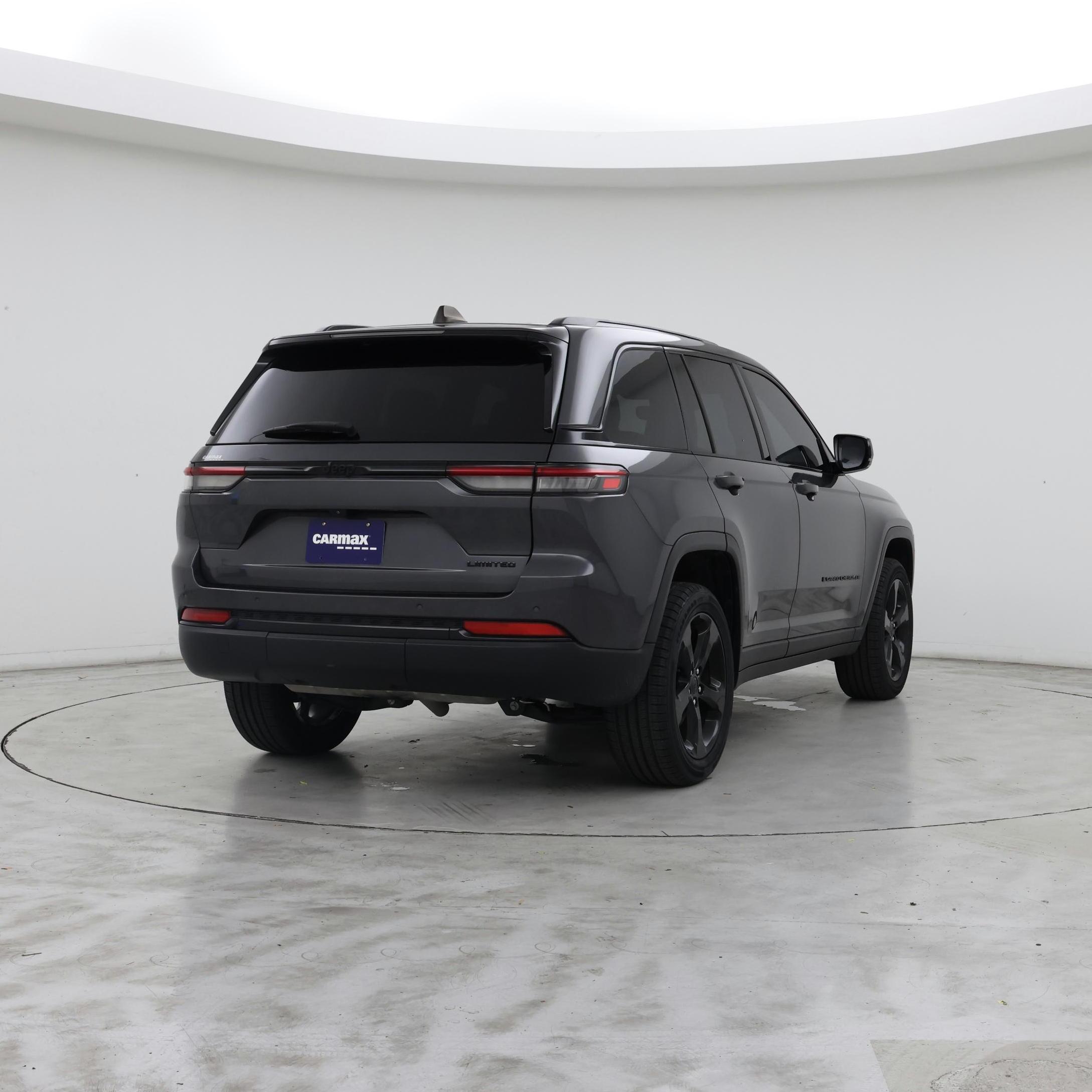 Thumbnail: 2023 Jeep Grand Cherokee - 8