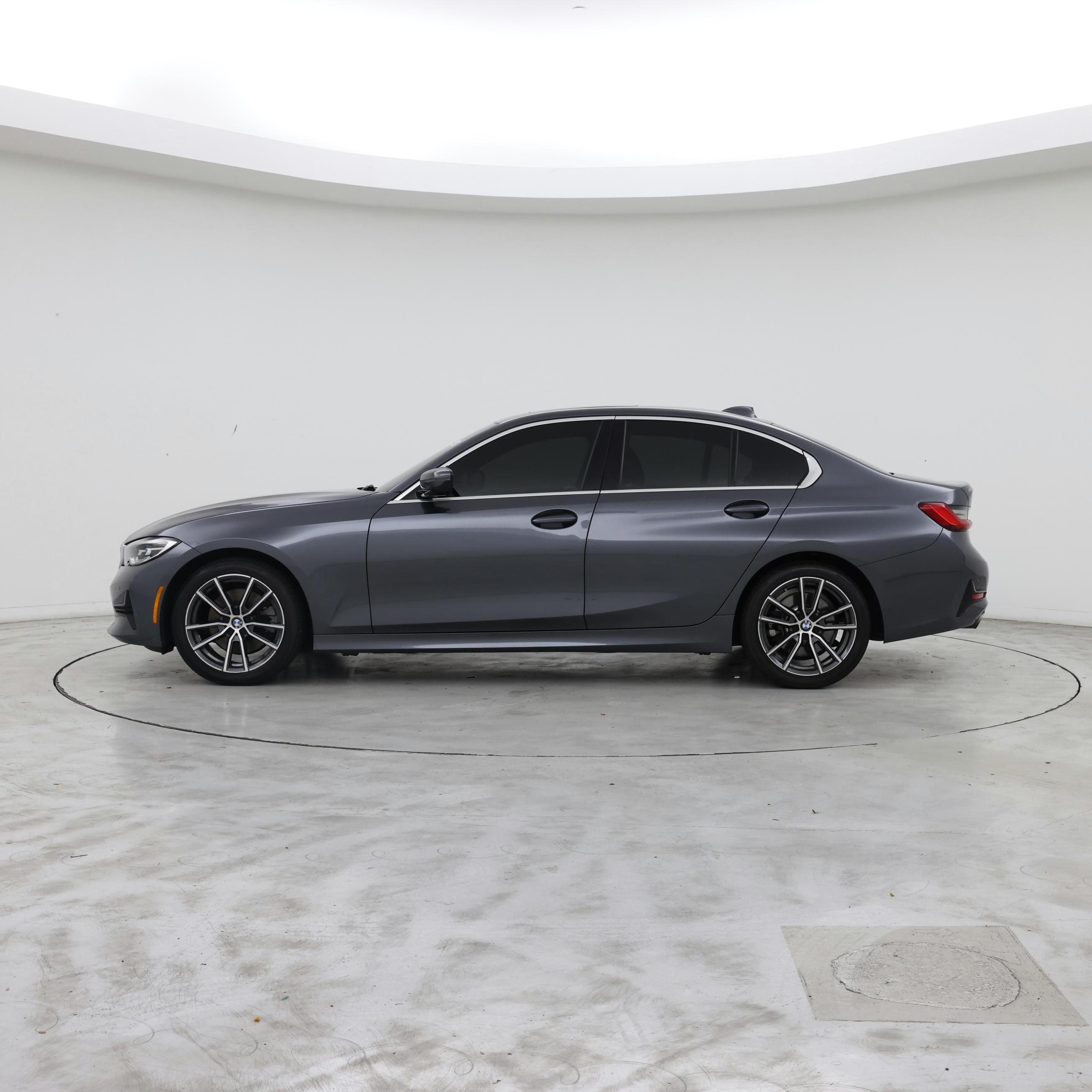 Thumbnail: 2020 BMW 3 Series - 3