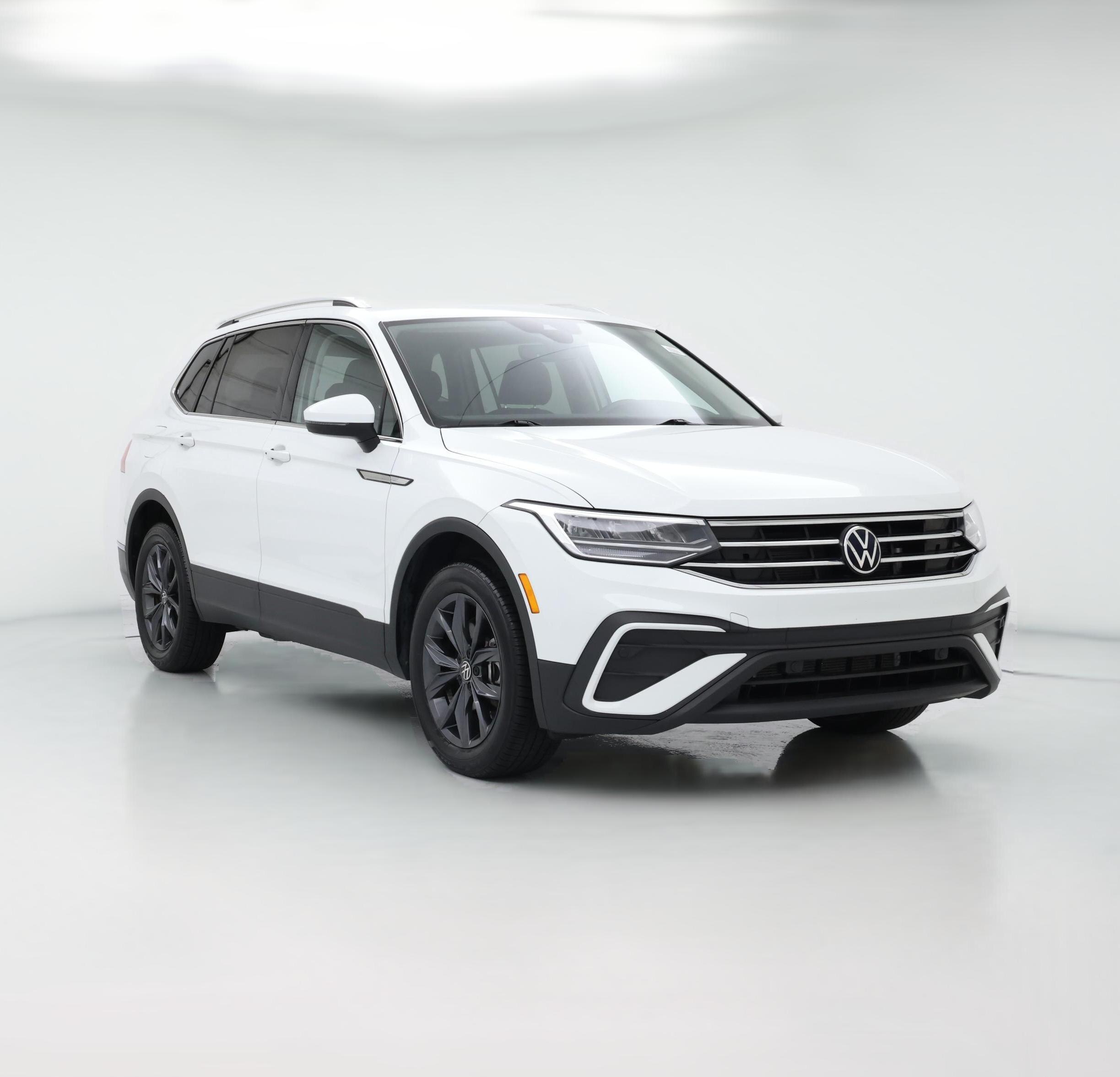 Thumbnail: 2022 Volkswagen Tiguan - 1