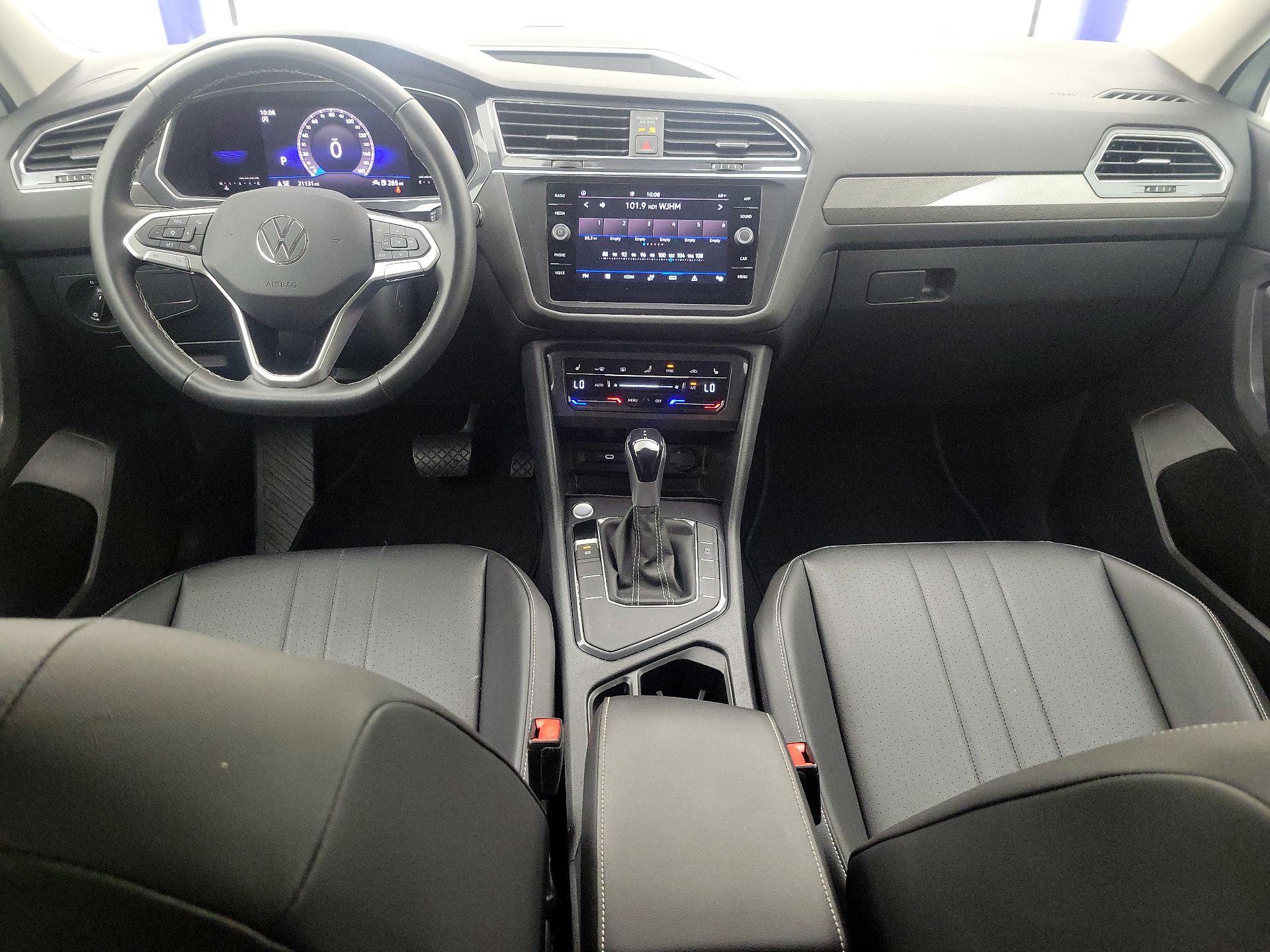 Thumbnail: 2022 Volkswagen Tiguan - 9