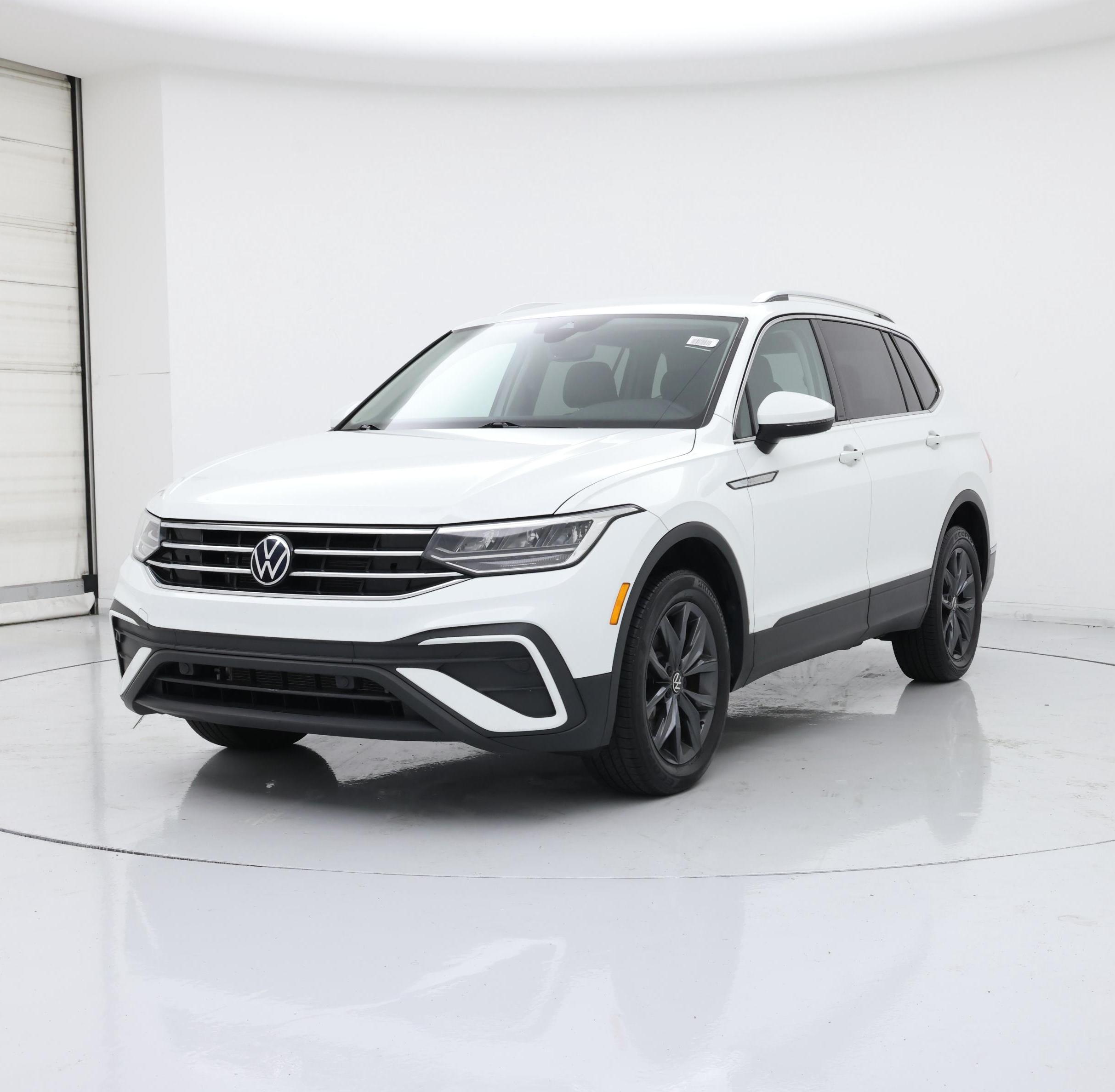 Thumbnail: 2022 Volkswagen Tiguan - 4