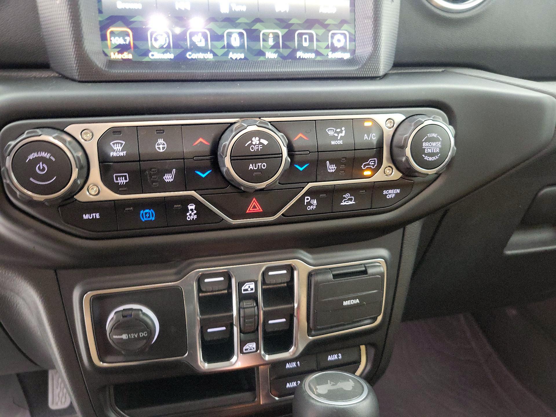 Thumbnail: 2023 Jeep Wrangler - 17