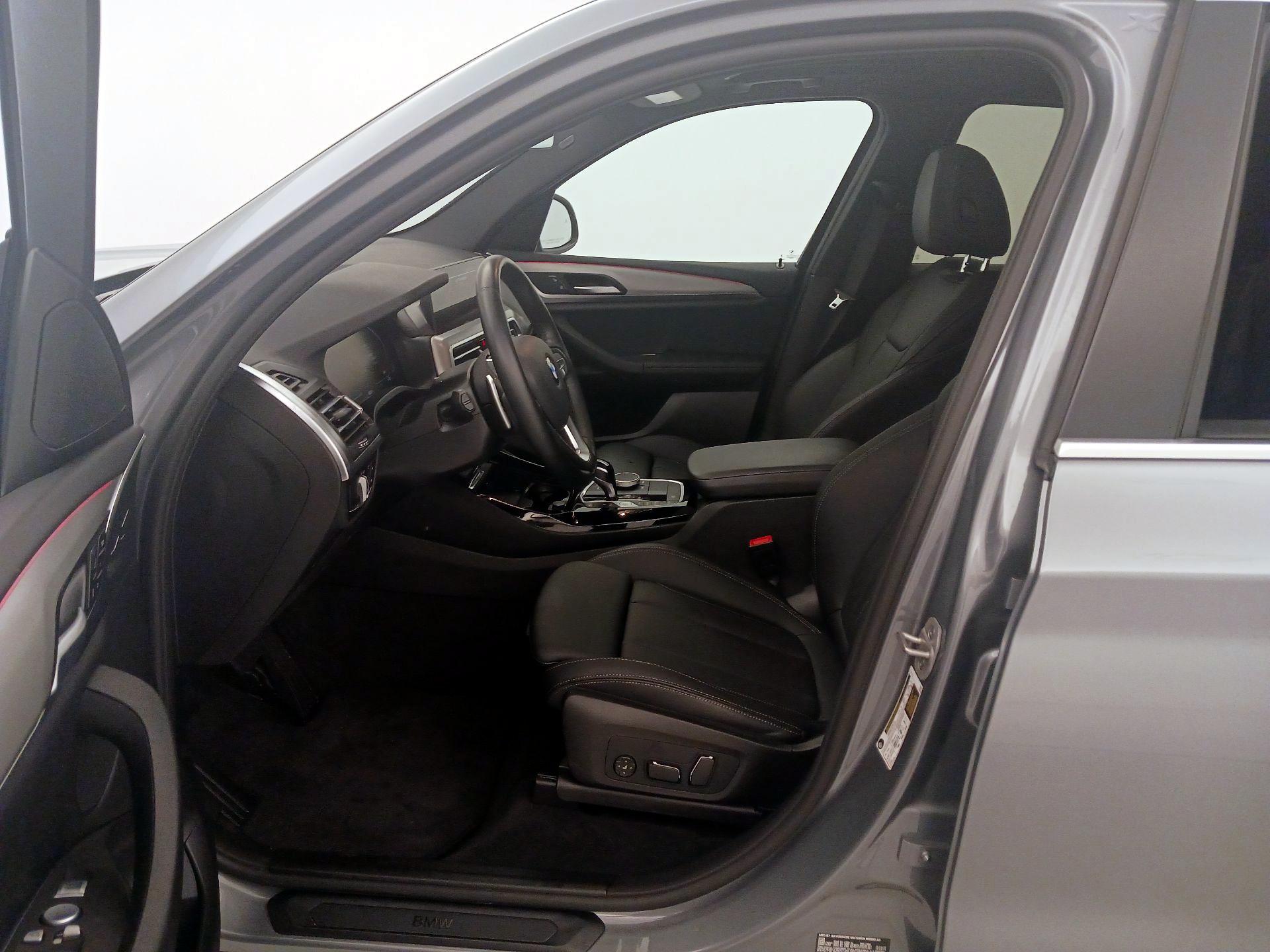 Thumbnail: 2024 BMW X3 - 11