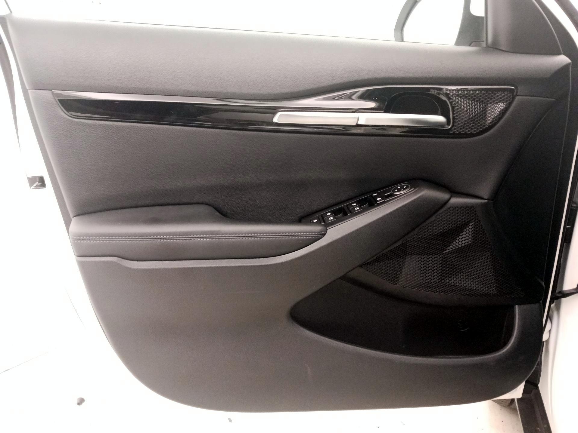 Thumbnail: 2022 Kia Seltos - 12