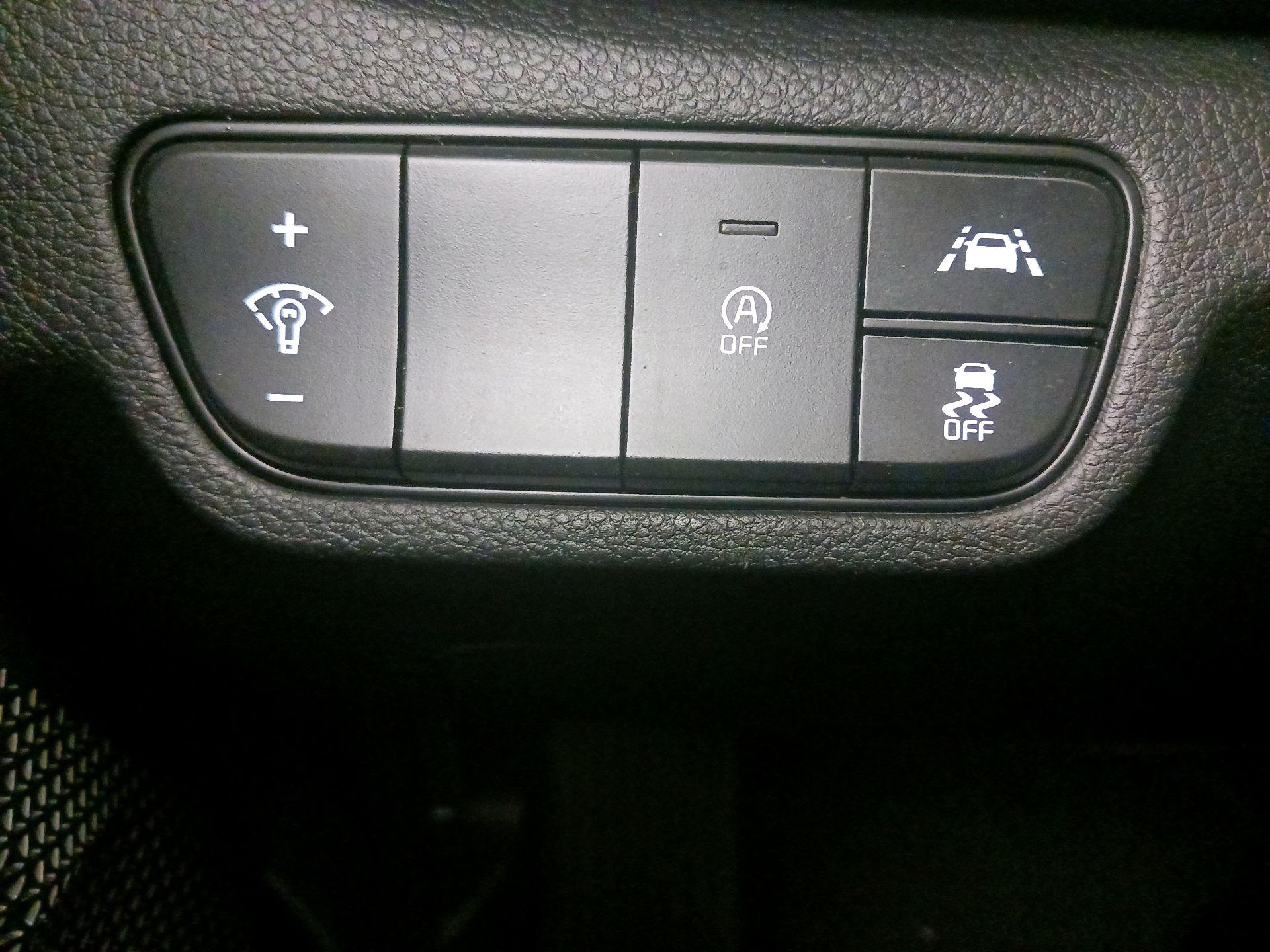 Thumbnail: 2022 Kia Seltos - 13