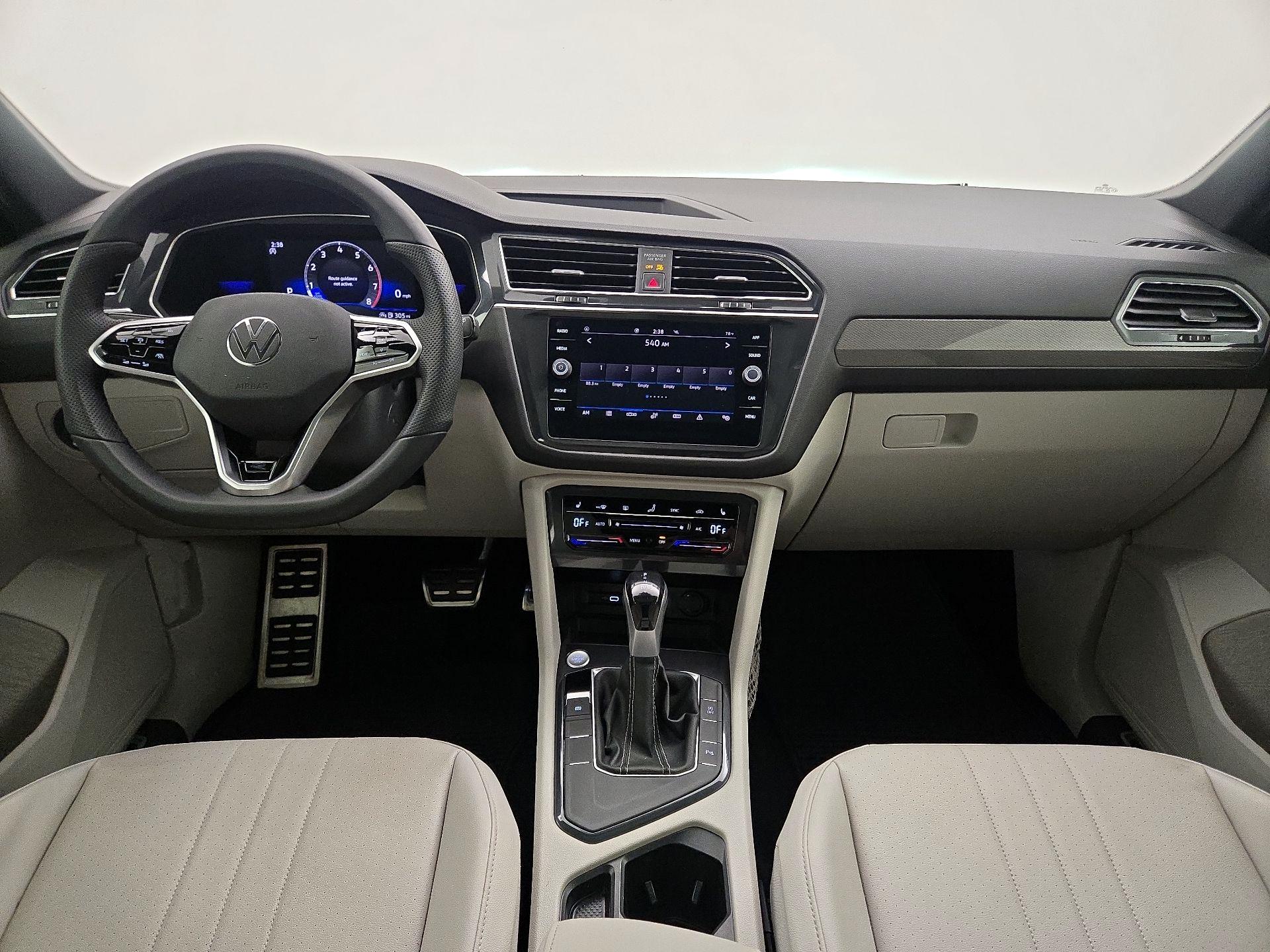 Thumbnail: 2022 Volkswagen Tiguan - 9