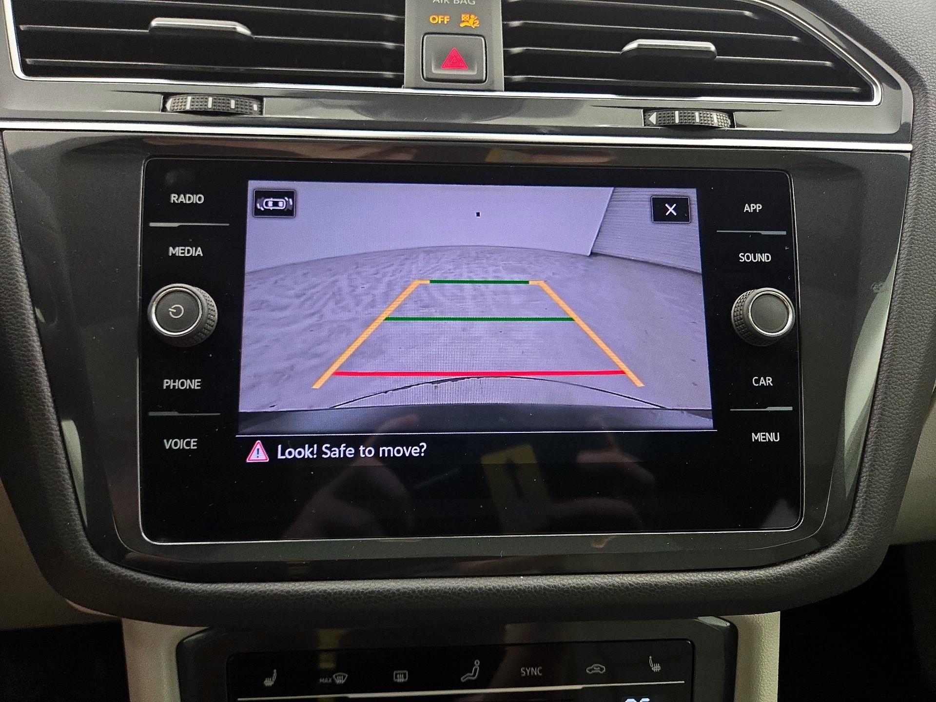 Thumbnail: 2022 Volkswagen Tiguan - 14