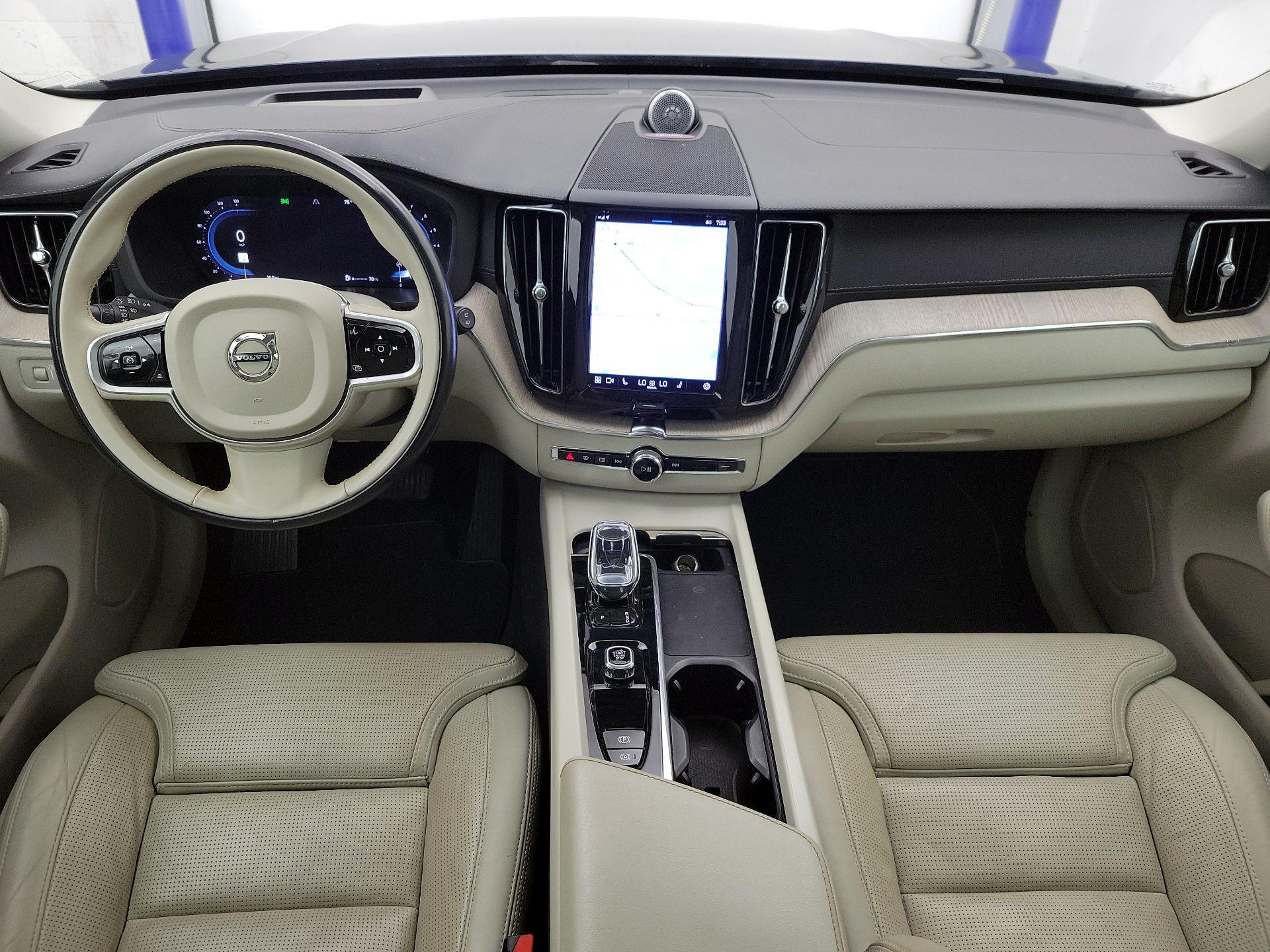 Thumbnail: 2022 Volvo XC60 - 9