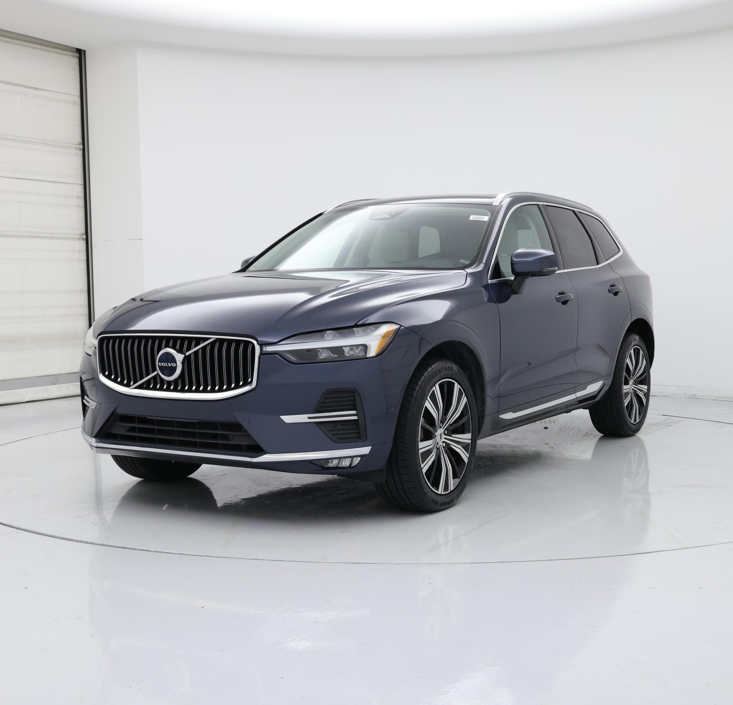 Thumbnail: 2022 Volvo XC60 - 4