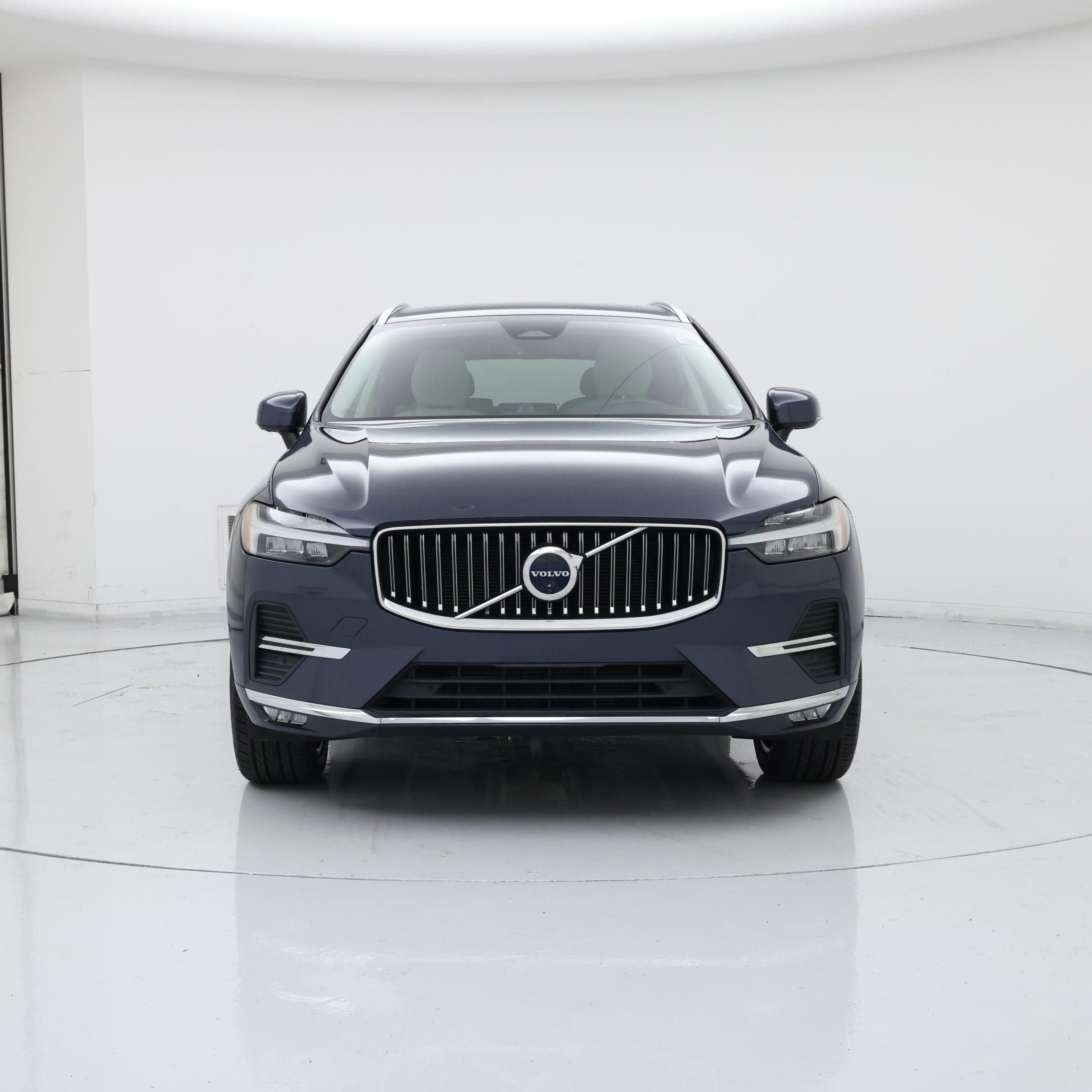 Thumbnail: 2022 Volvo XC60 - 5