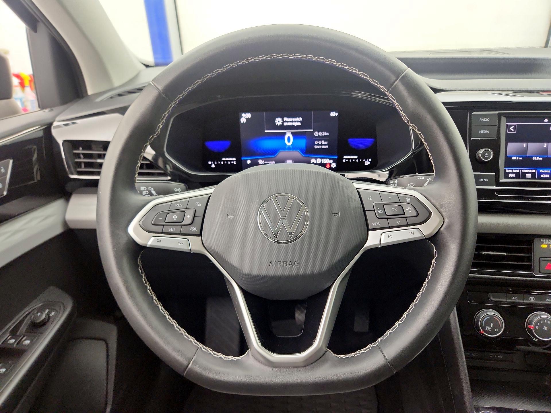 Thumbnail: 2023 Volkswagen Taos - 10